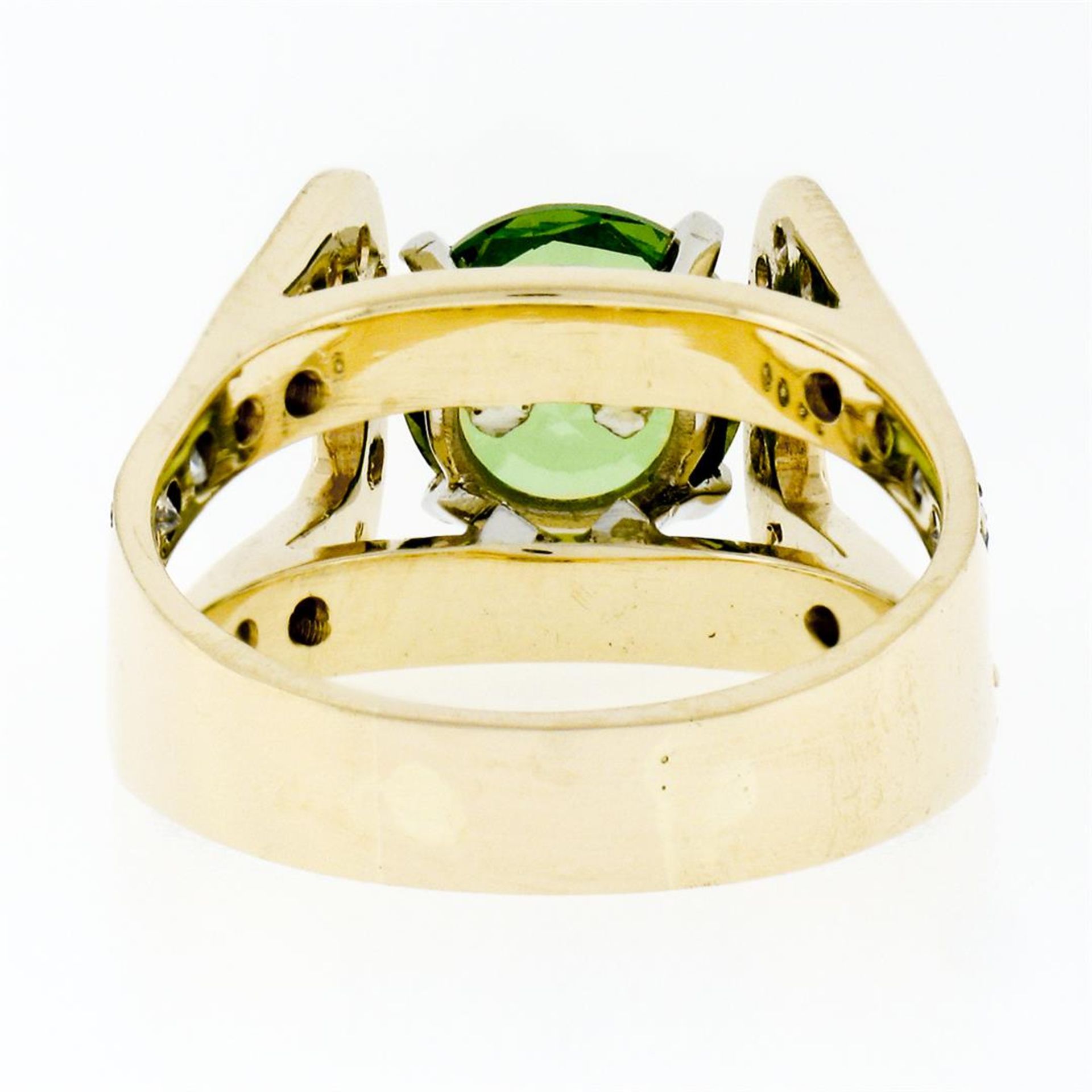 14k Yellow Gold 3.0ctw Round Peridot Solitaire & Ideal Cut Diamond Cocktail Ring - Image 9 of 9