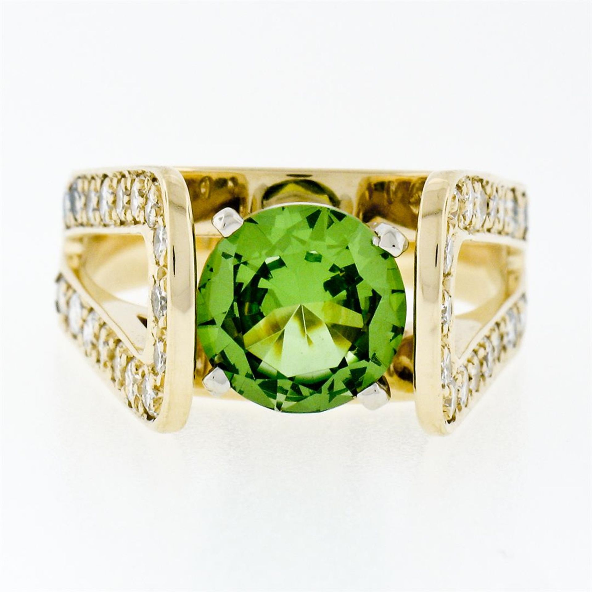 14k Yellow Gold 3.0ctw Round Peridot Solitaire & Ideal Cut Diamond Cocktail Ring