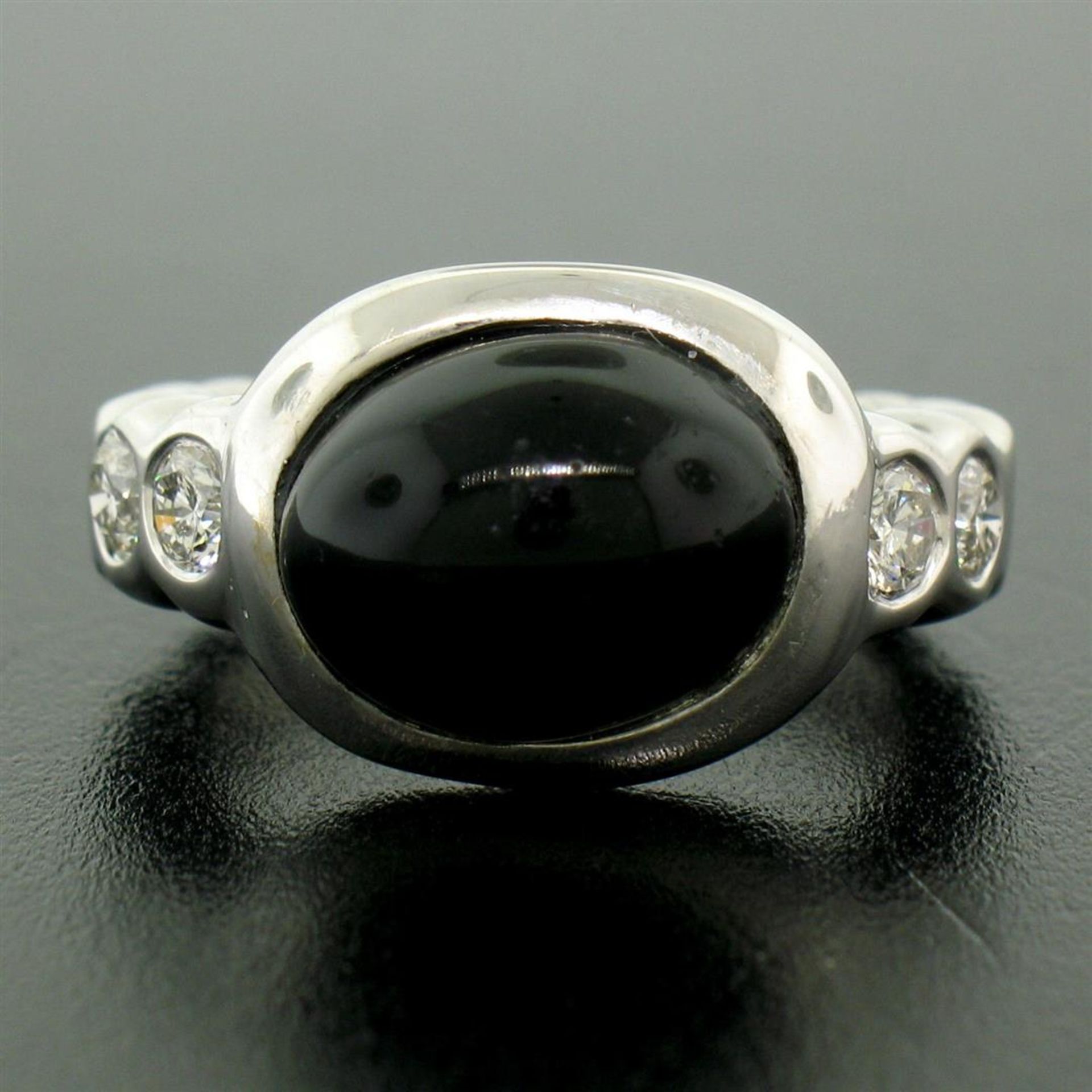 18K White Gold Oval Bezel Set Black Onyx Burnish Set Diamond Bubble Ring - Image 5 of 7