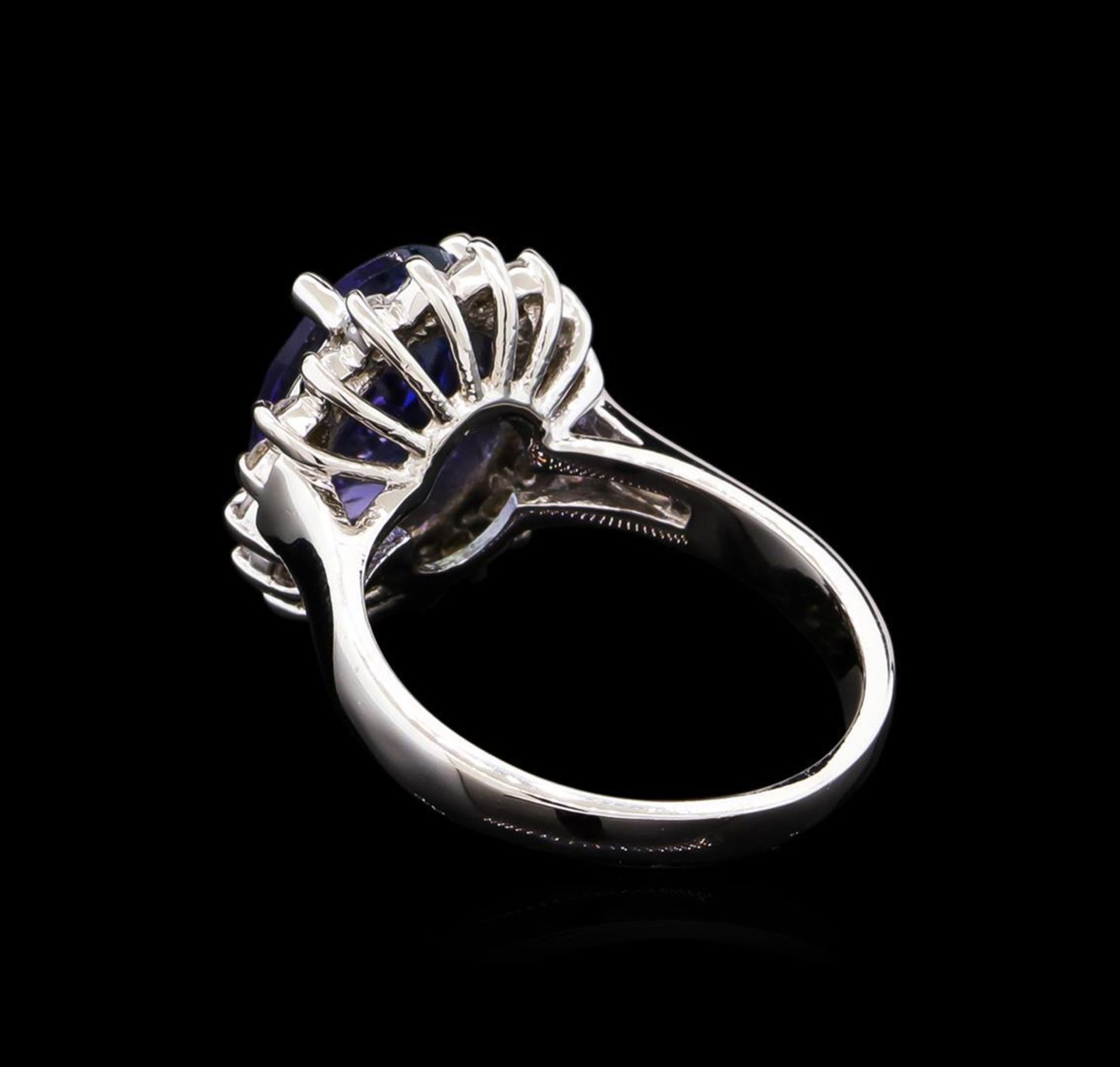 4.05ct Tanzanite and Diamond Ring - 14KT White Gold - Image 3 of 5