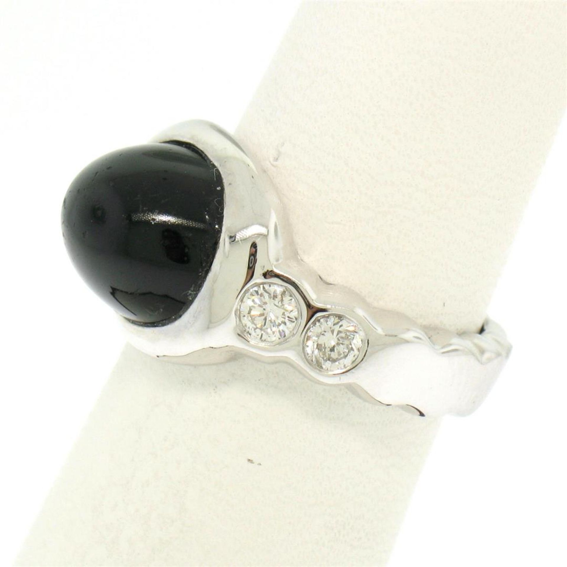 18K White Gold Oval Bezel Set Black Onyx Burnish Set Diamond Bubble Ring - Image 2 of 7