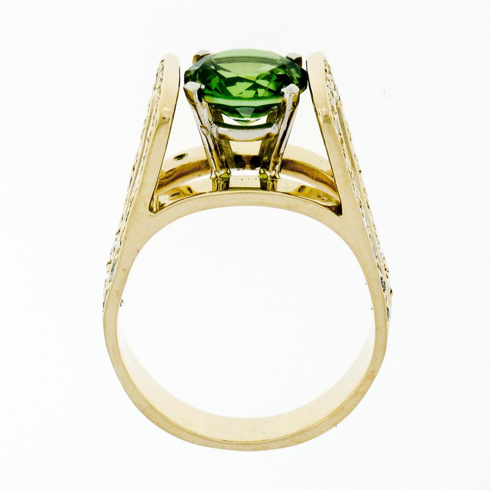 14k Yellow Gold 3.0ctw Round Peridot Solitaire & Ideal Cut Diamond Cocktail Ring - Image 6 of 9