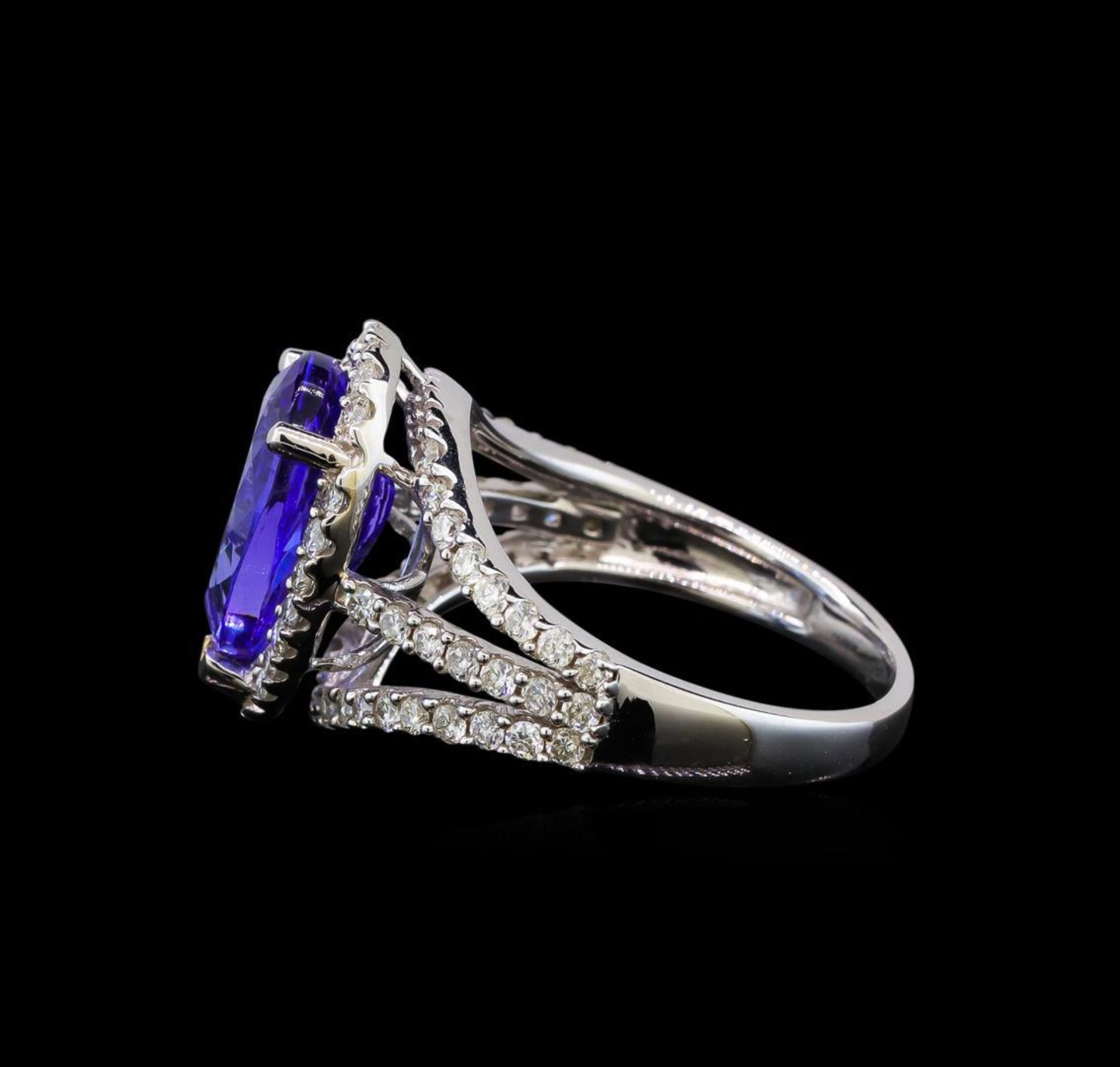 18KT White Gold 3.44 ctw Tanzanite and Diamond Ring - Image 3 of 5