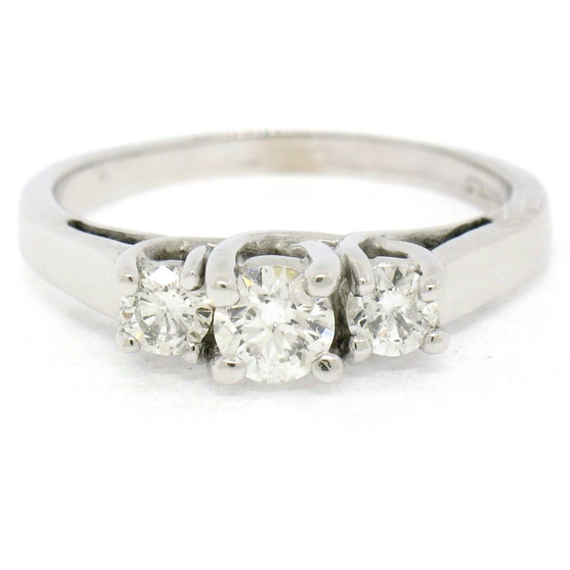 Classic 14k White Gold 0.45ctw Three Stone F VS2 Round Diamond Engagement Ring