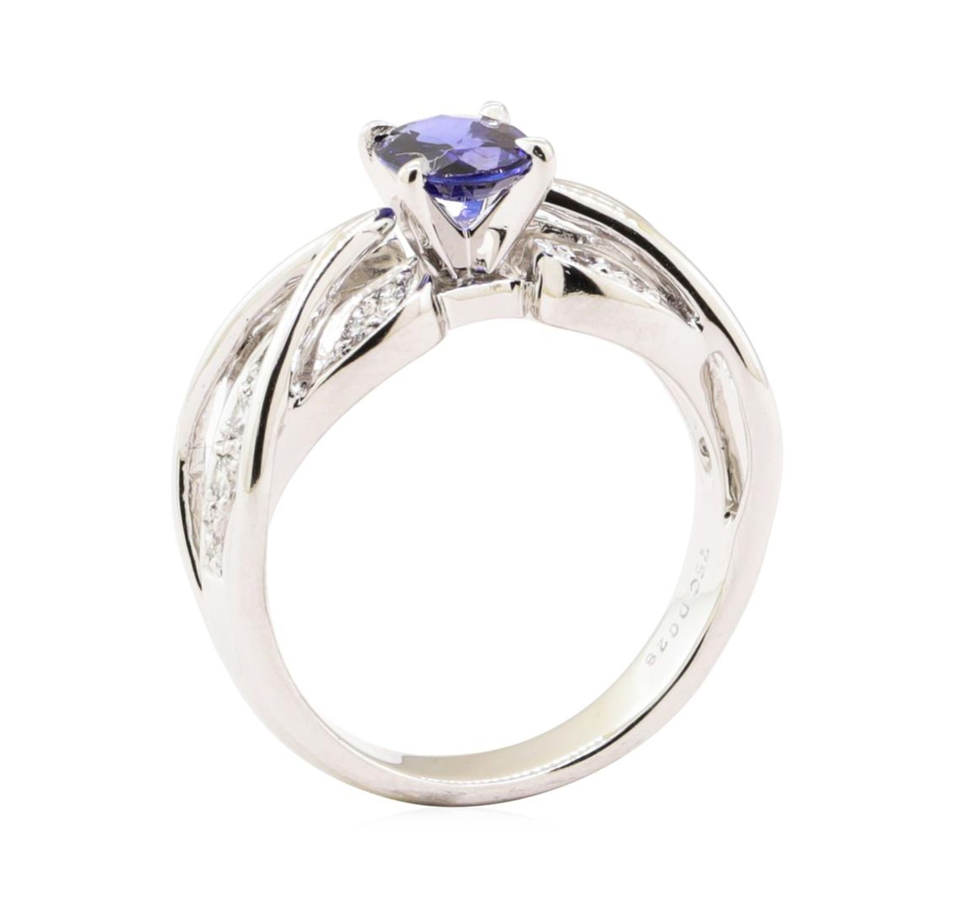 1.10 ctw Blue Sapphire And Diamond Ring - 18KT White Gold - Image 4 of 5