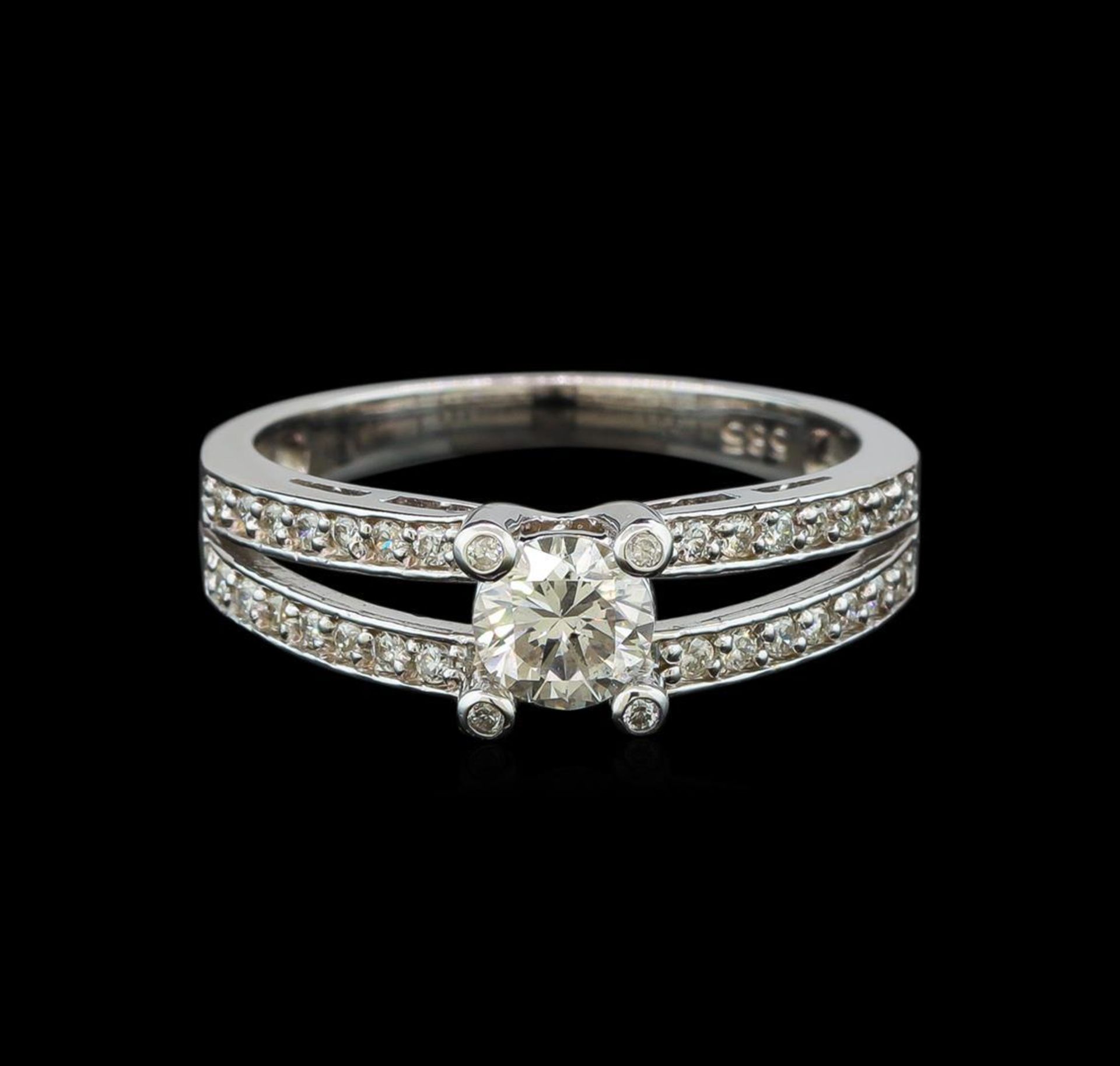 0.77 ctw Diamond Ring - 14KT White Gold - Image 2 of 4