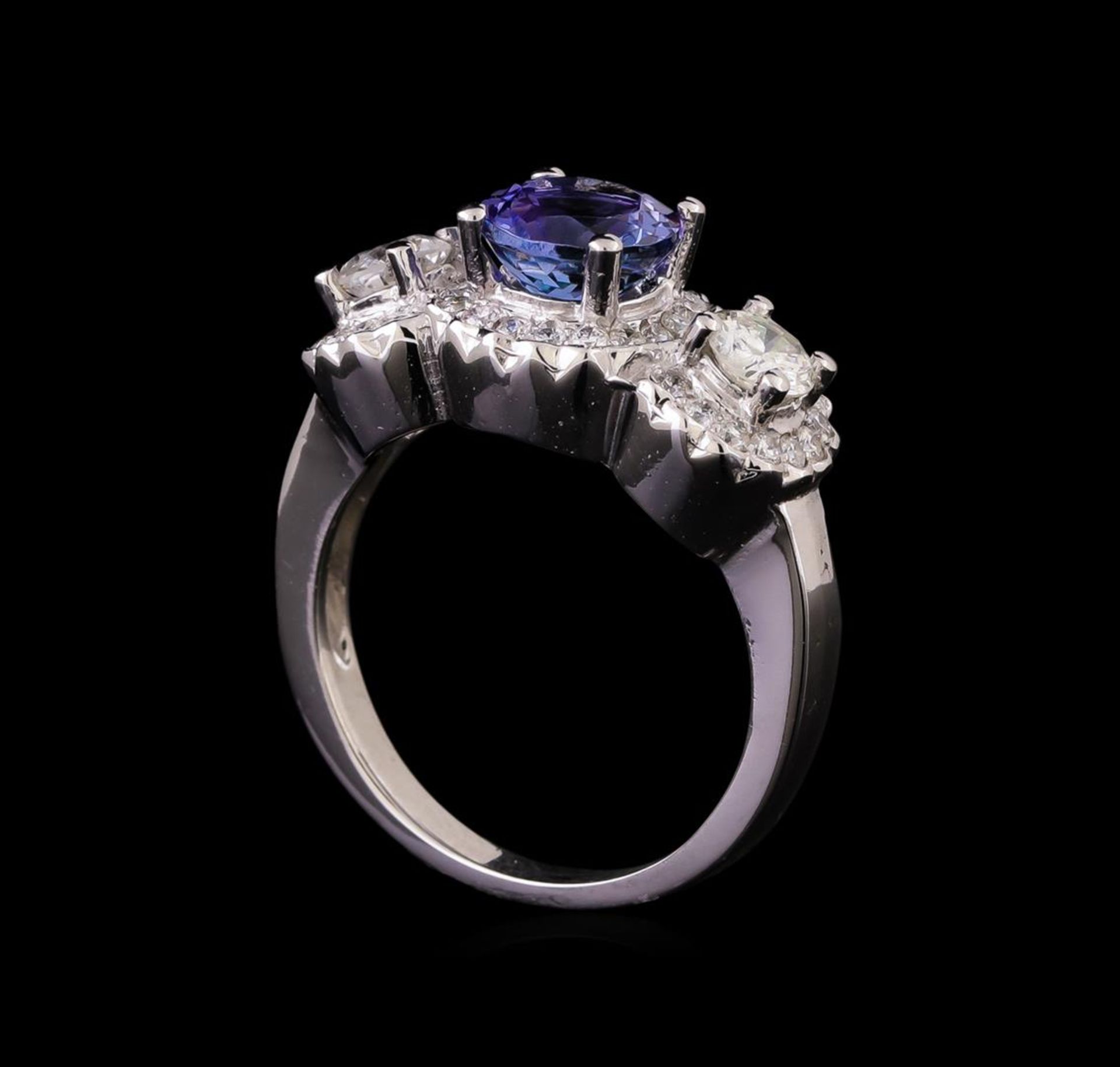 14KT White Gold 1.50 ctw Tanzanite and Diamond Ring - Image 4 of 5