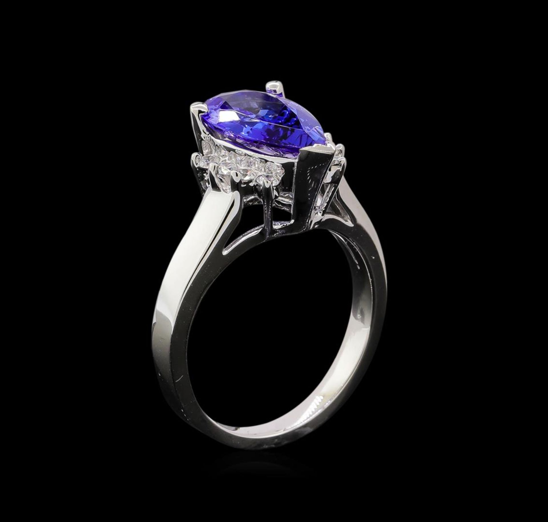 2.70 ct Tanzanite and Diamond Ring - 14KT White Gold - Image 4 of 4