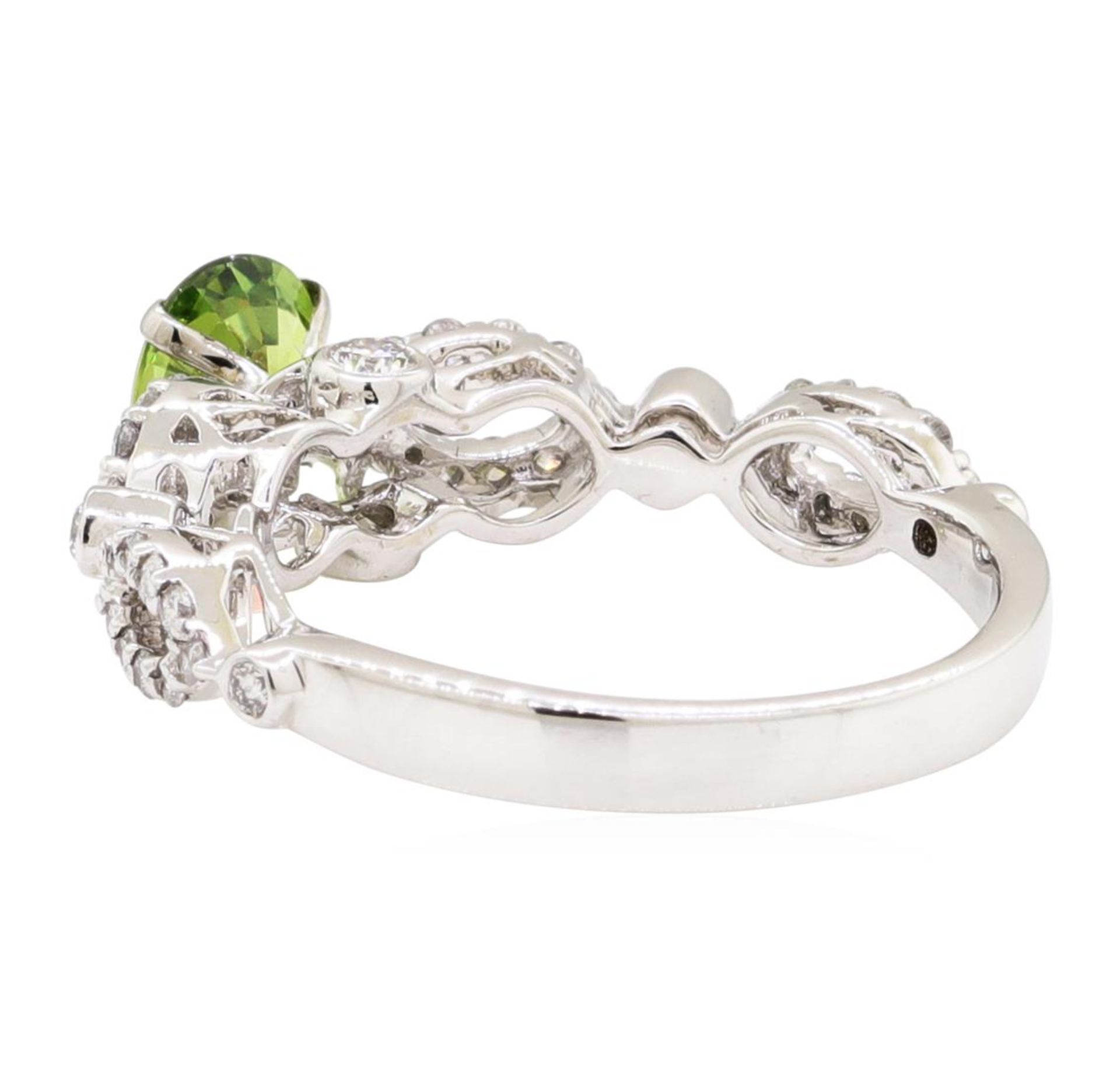 1.24 ctw Oval Mixed Demantoid Garnet And Round Brilliant Cut Diamond Ring - 14KT - Image 3 of 5