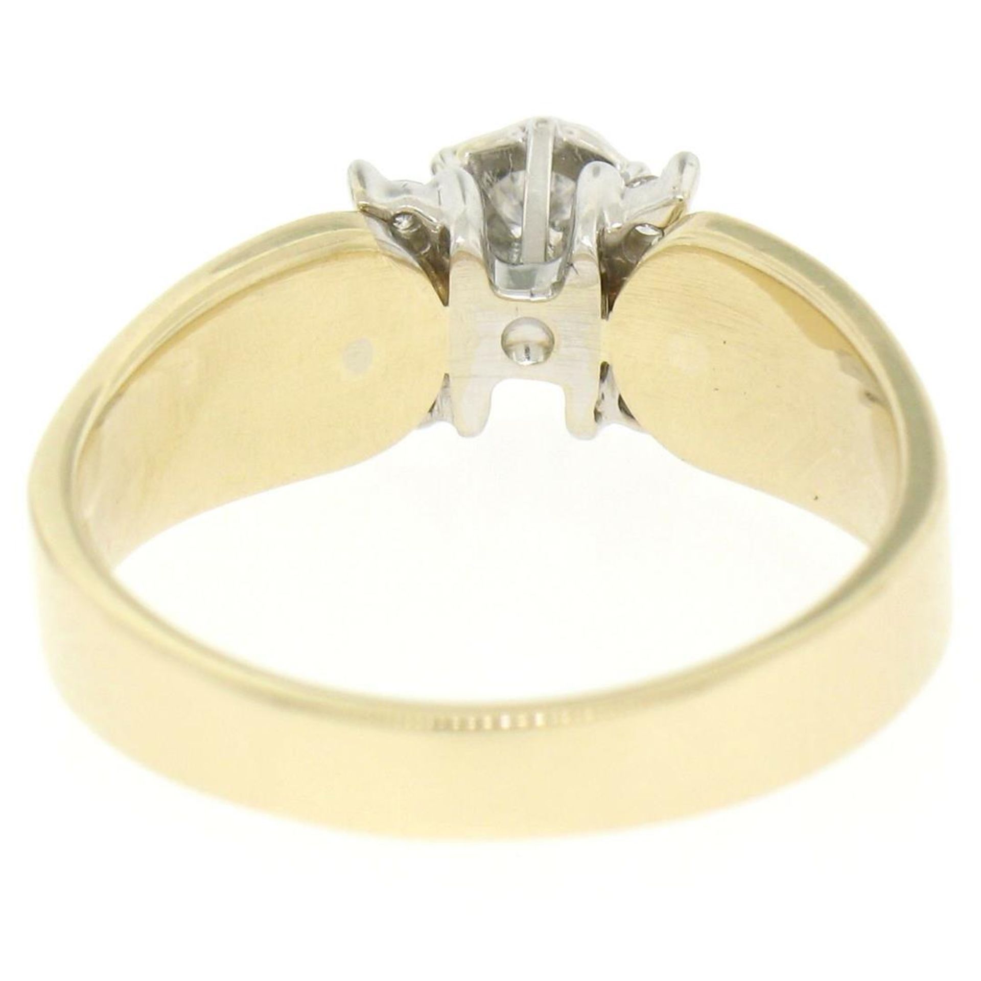 14k Two Tone Gold 0.30 ctw Illusion Set Solitaire Diamond Engagement Ring - Image 8 of 8