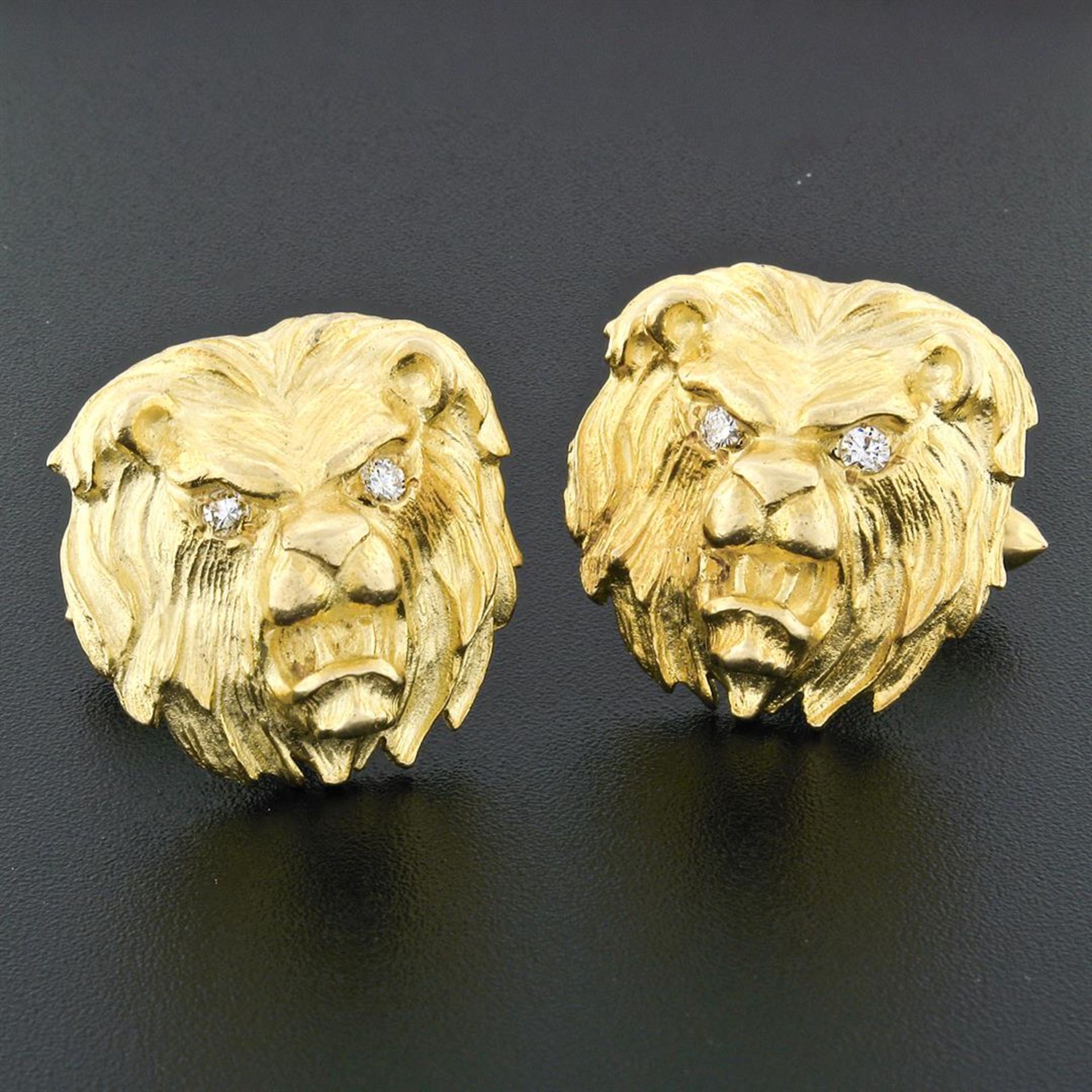 Vintage 14k Yellow Gold Large Detailed Diamond Eye Lion Head Swivel Cufflinks - Image 2 of 7