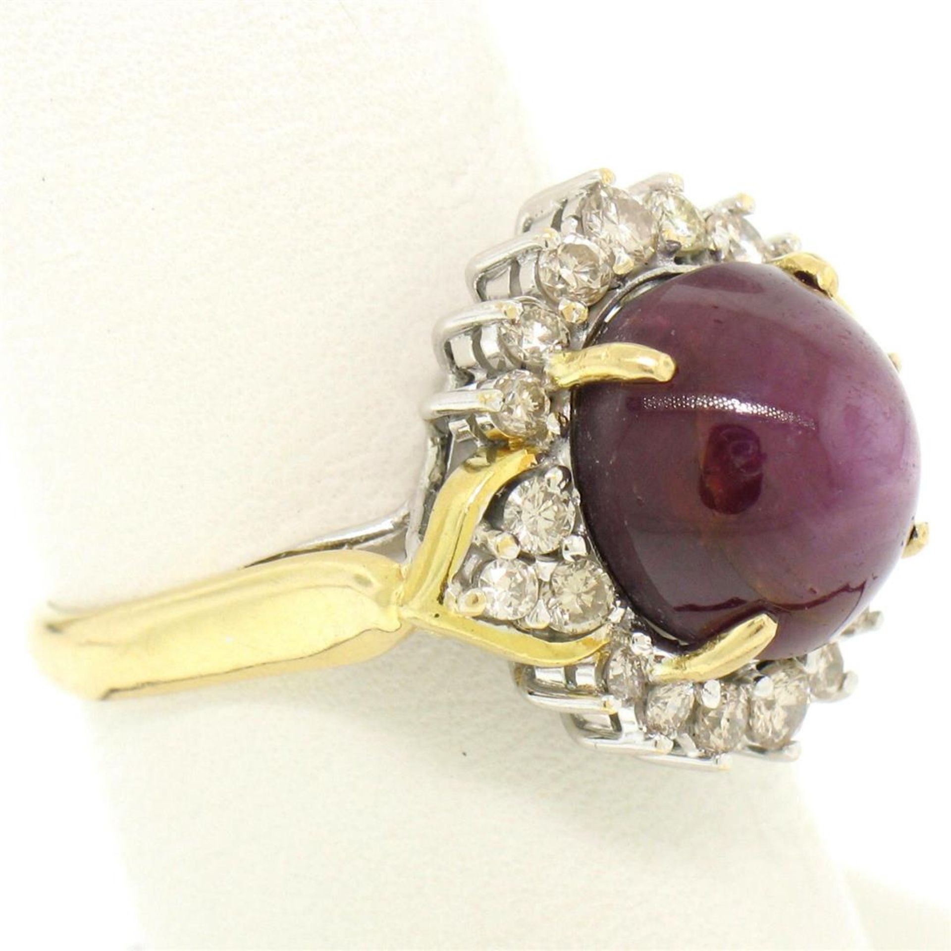 14K Two Tone Gold 11.60 ctw Cabochon Star Ruby & Champagne Diamond Cocktail Ring - Image 3 of 9