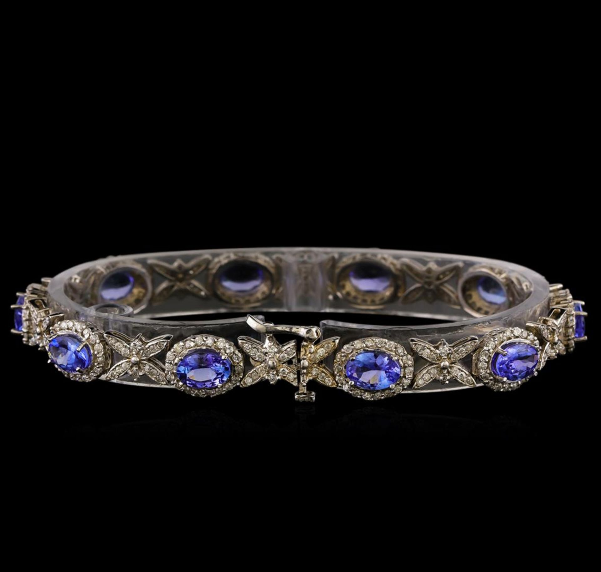 14KT White Gold 7.90 ctw Tanzanite and Diamond Bracelet - Image 2 of 4