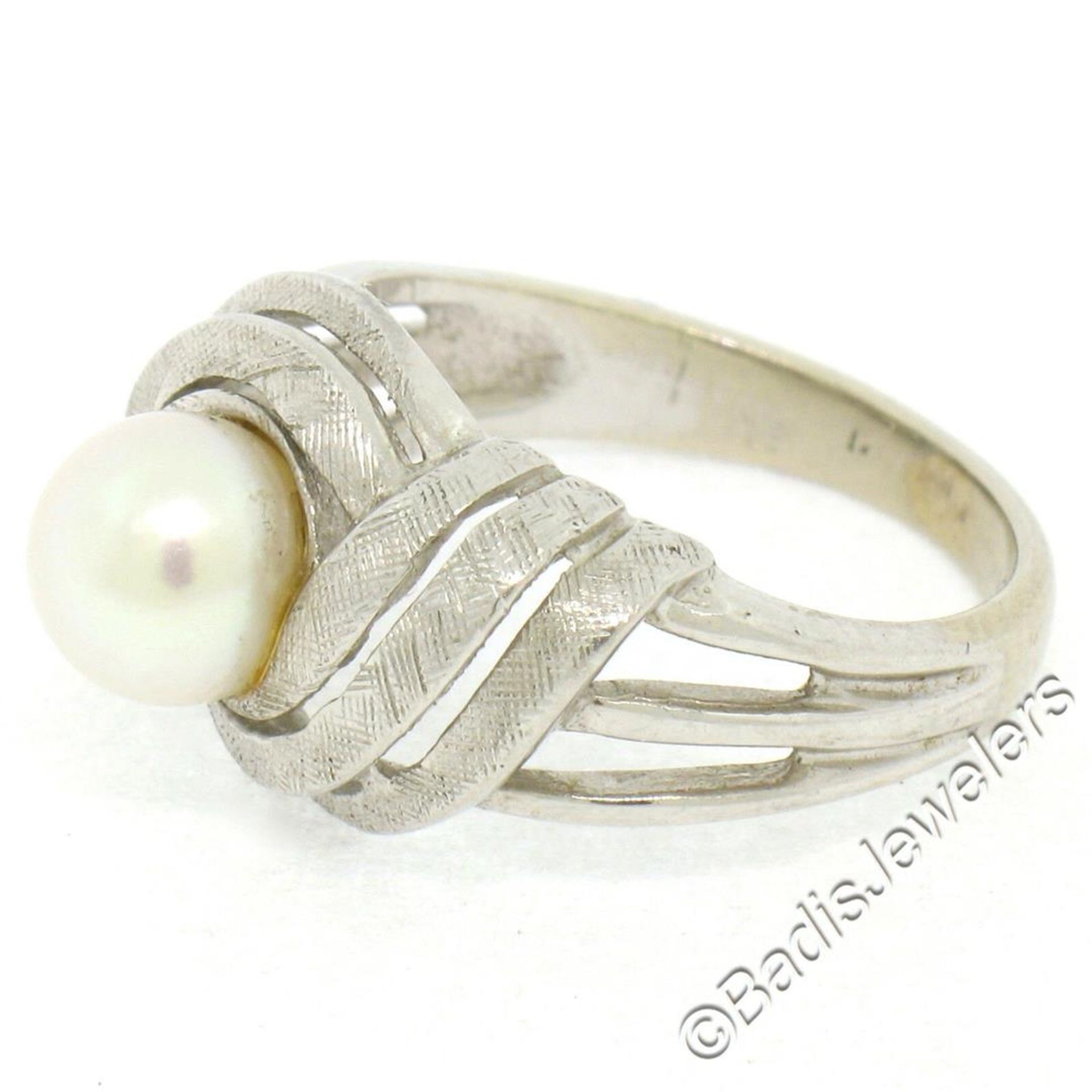 Vintage 14kt White Gold 6.3mm Round Pearl Solitaire Florentine Finished Open Swi - Image 2 of 6