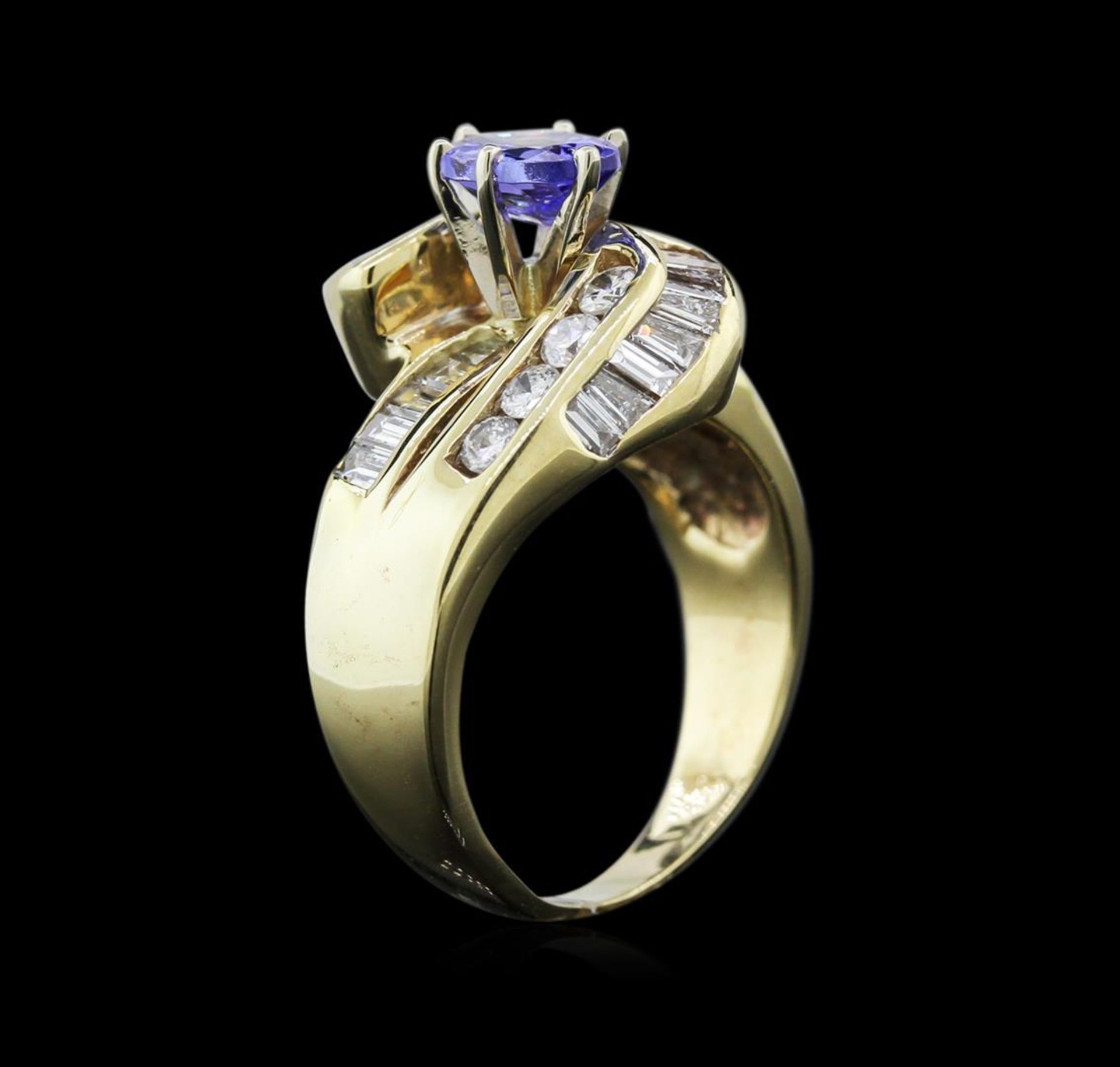 0.80 ct Tanzanite and Diamond Ring - 14KT Yellow Gold - Image 3 of 4