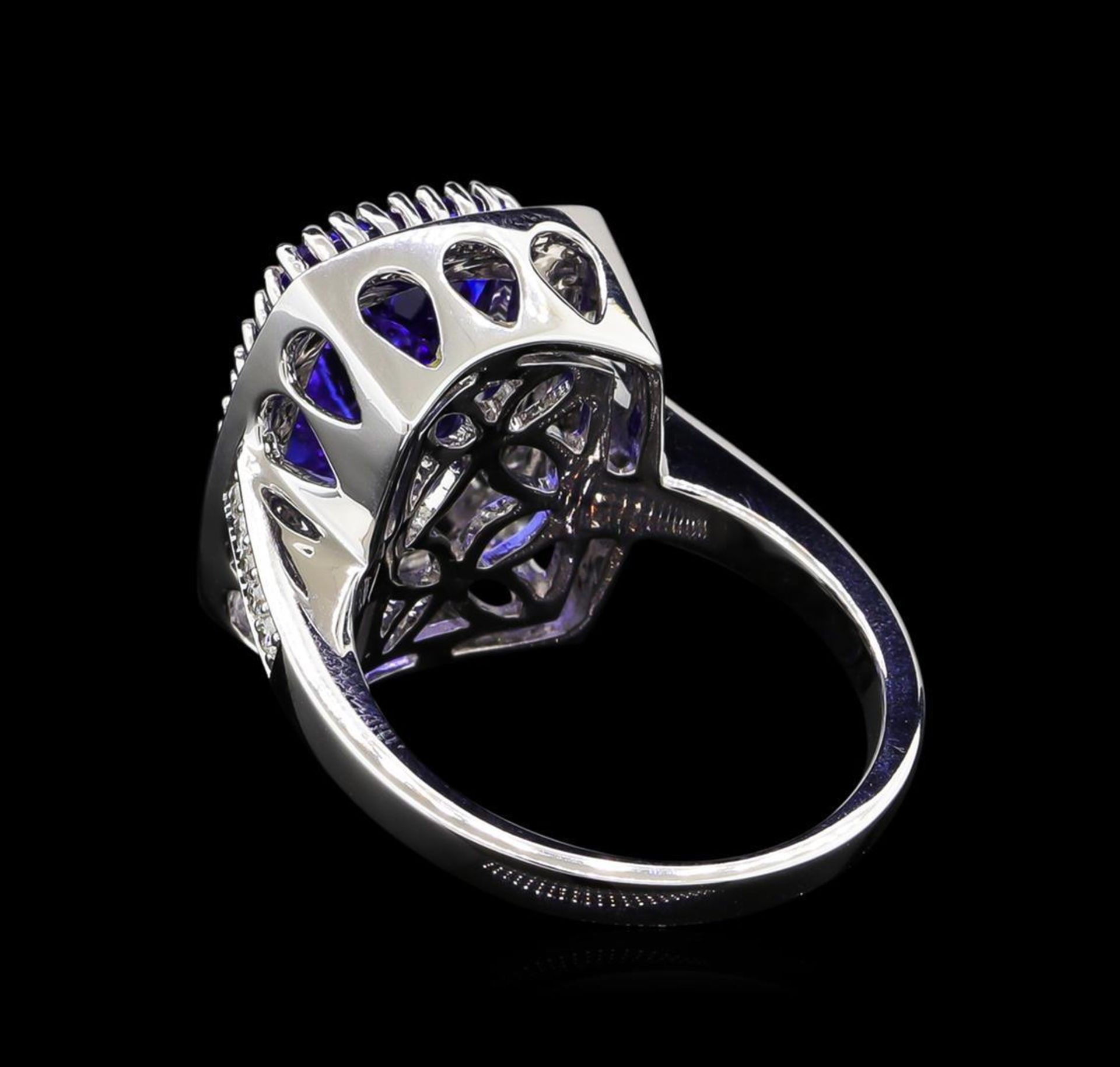 14KT White Gold 5.95 ctw Tanzanite and Diamond Ring - Image 3 of 5