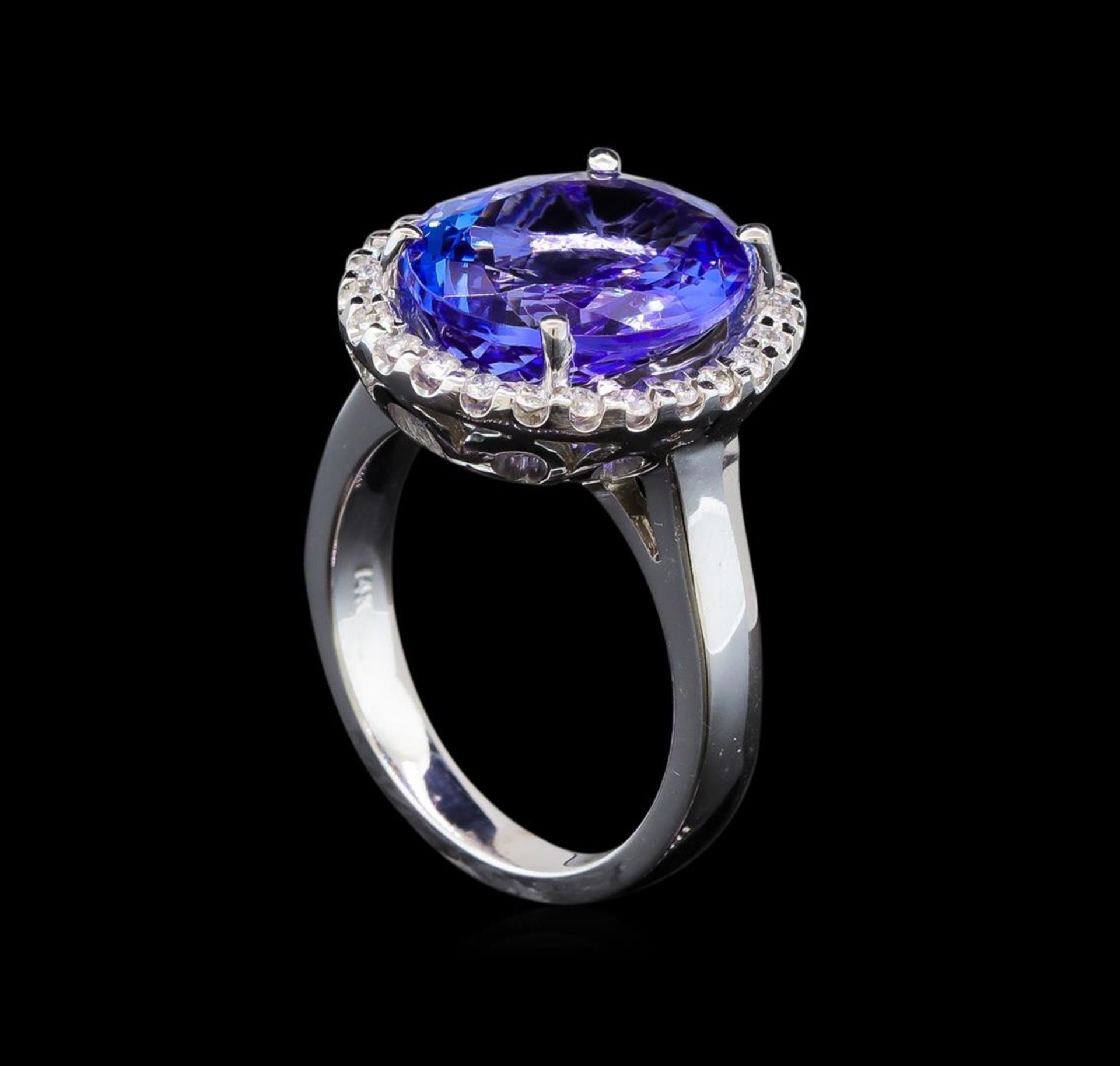 14KT White Gold 7.98 ctw Tanzanite and Diamond Ring - Image 4 of 5