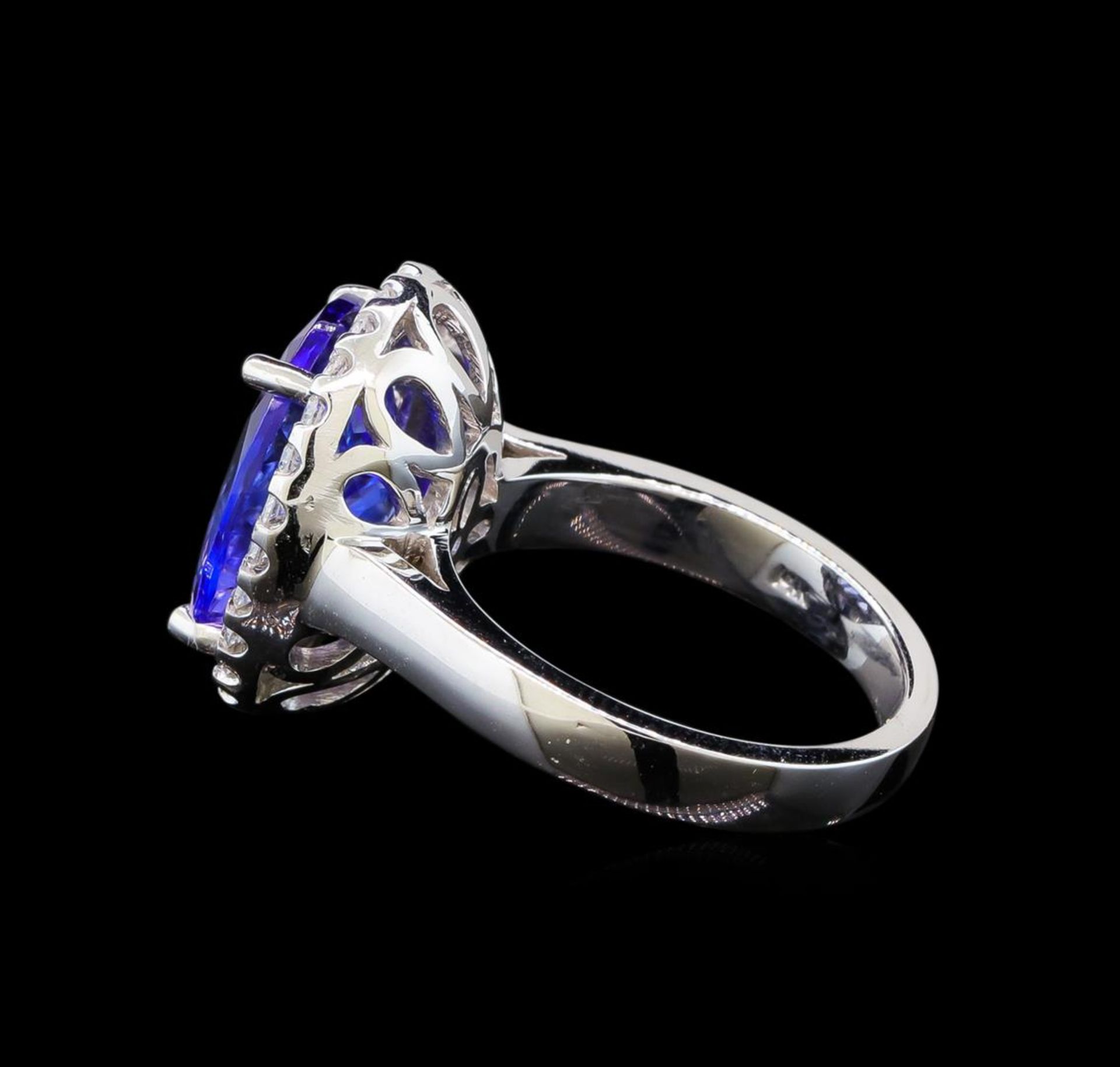 14KT White Gold 7.98 ctw Tanzanite and Diamond Ring - Image 3 of 5