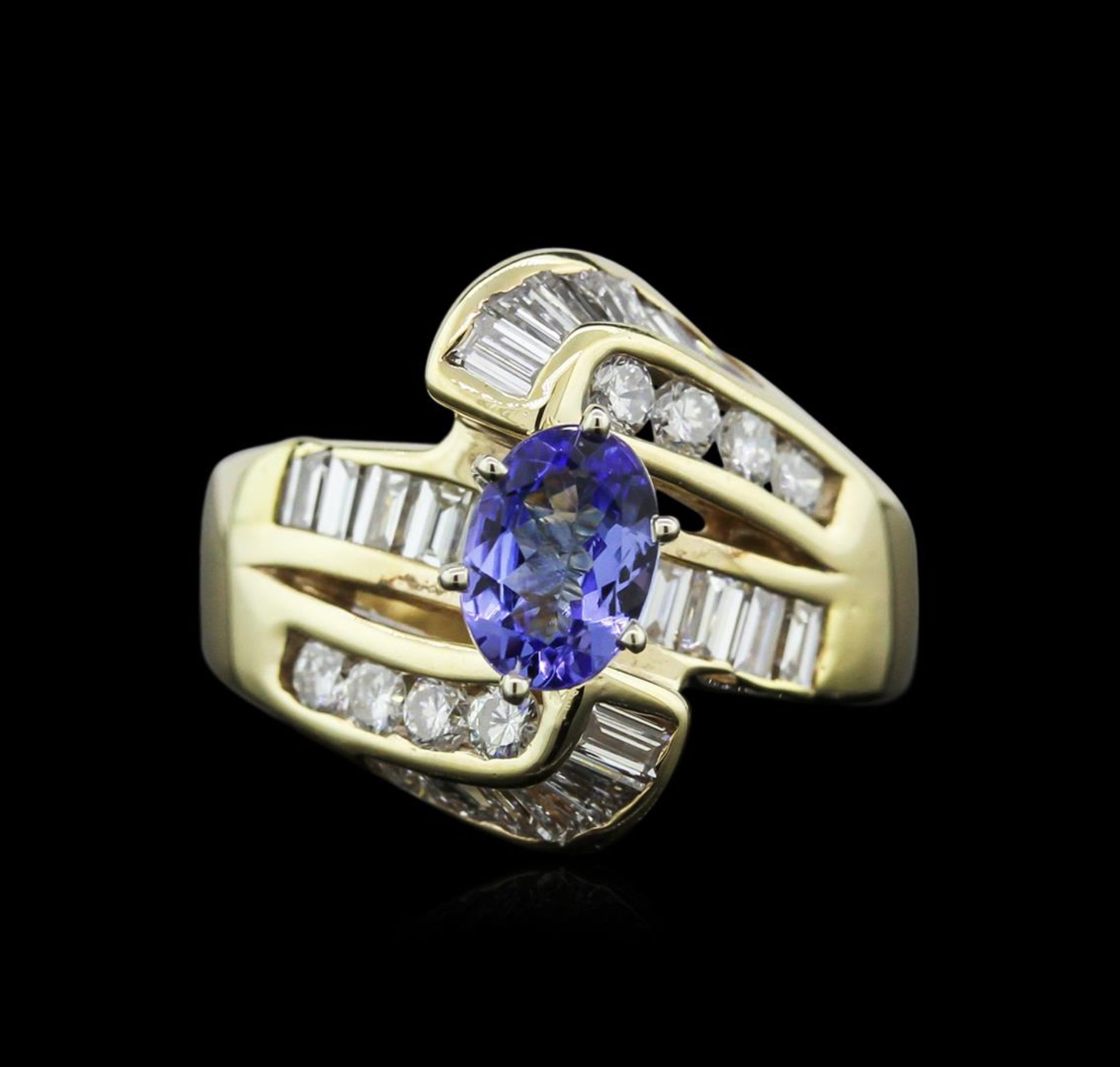 0.80 ct Tanzanite and Diamond Ring - 14KT Yellow Gold - Image 2 of 4