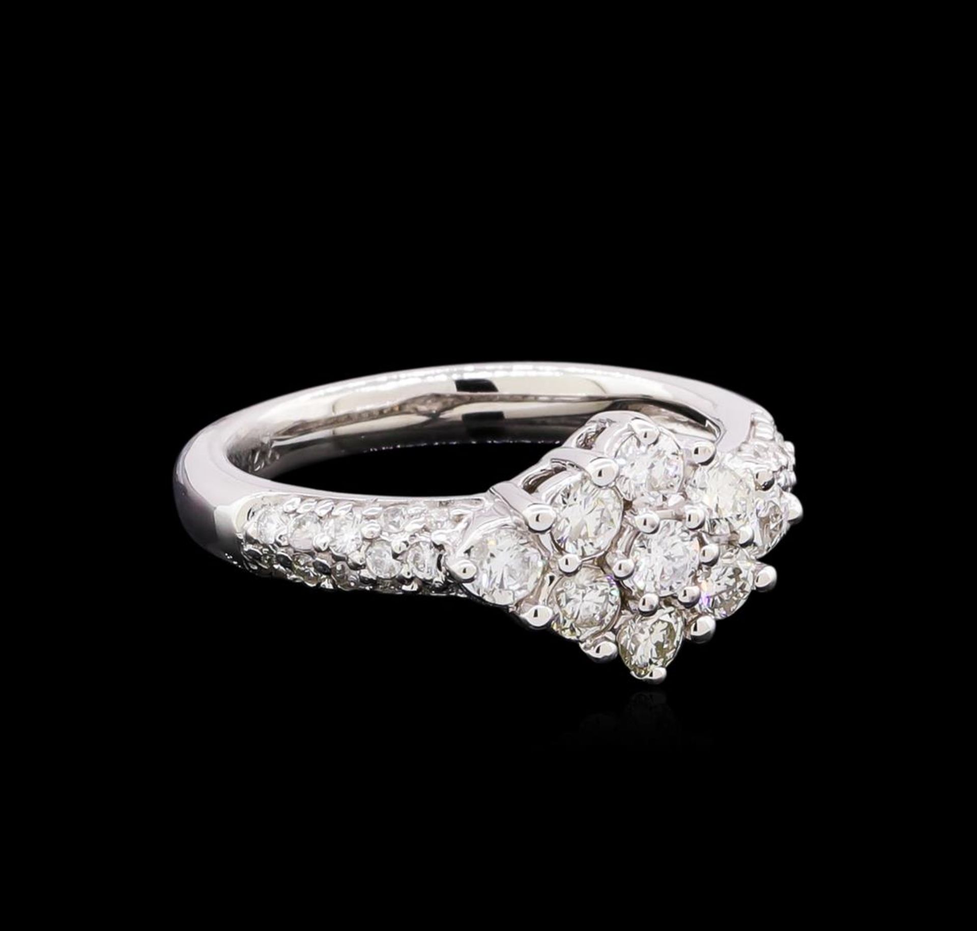 0.95ctw Diamond Ring - 14KT White Gold