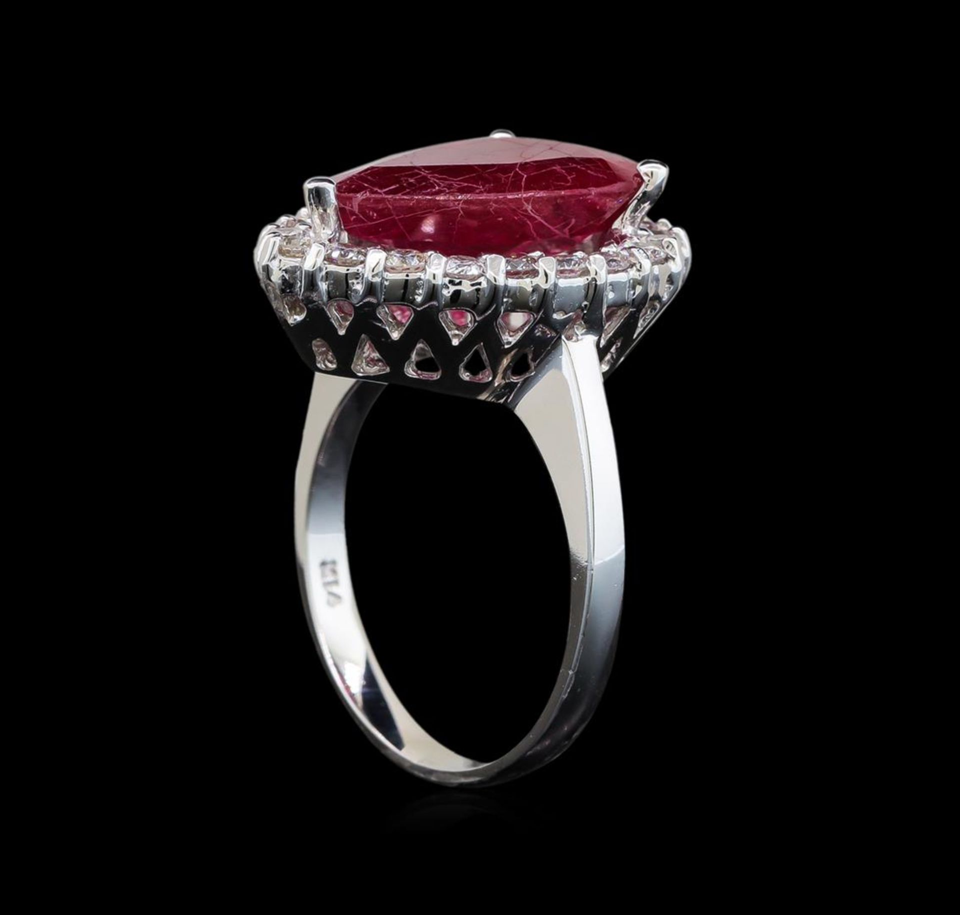 14KT White Gold 5.88ct Ruby and Diamond Ring - Image 4 of 5