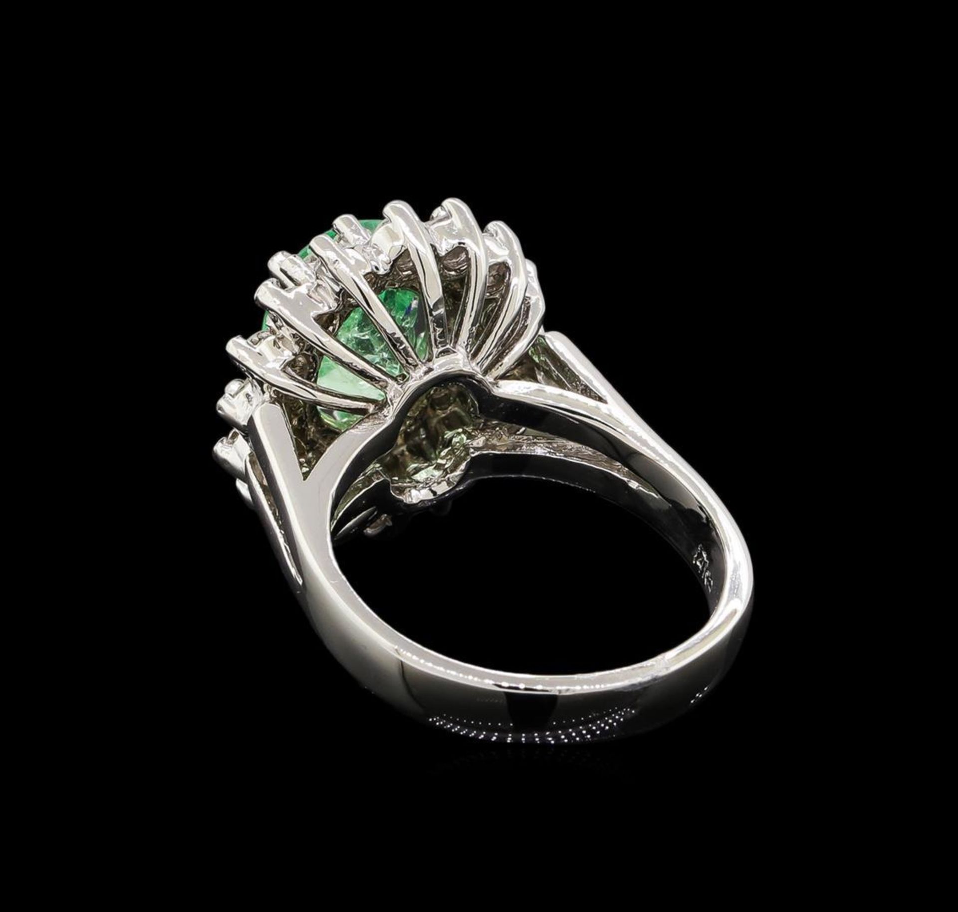 2.26 ctw Emerald and Diamond Ring - 14KT White Gold - Image 3 of 5