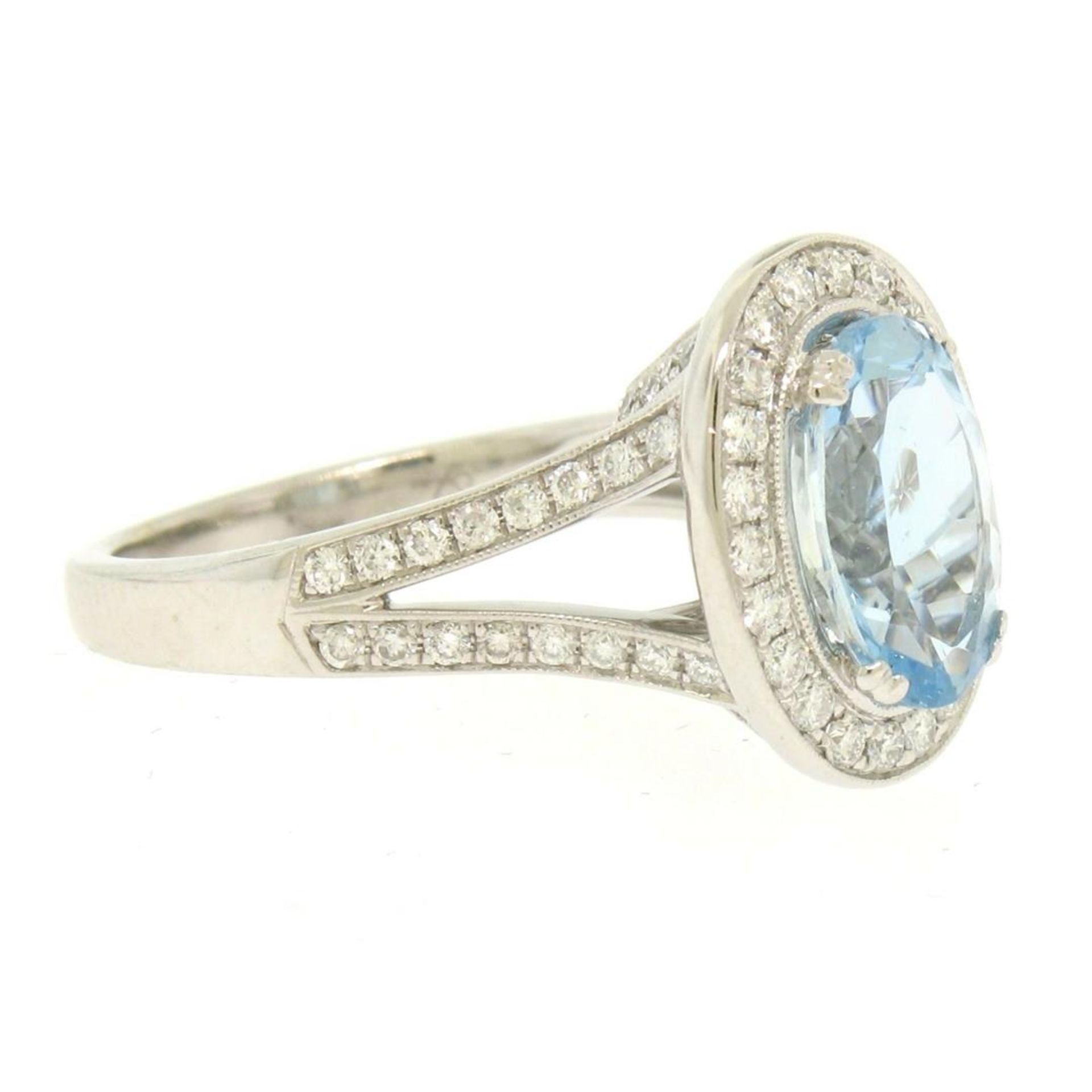 Modern 18K White Gold 3.07ct Oval Aquamarine Diamond Sylvie Split Shank Ring - Image 4 of 9