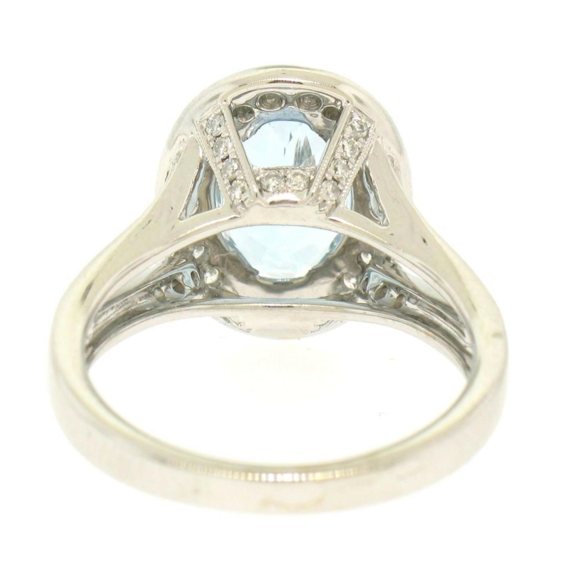 Modern 18K White Gold 3.07ct Oval Aquamarine Diamond Sylvie Split Shank Ring - Image 8 of 9