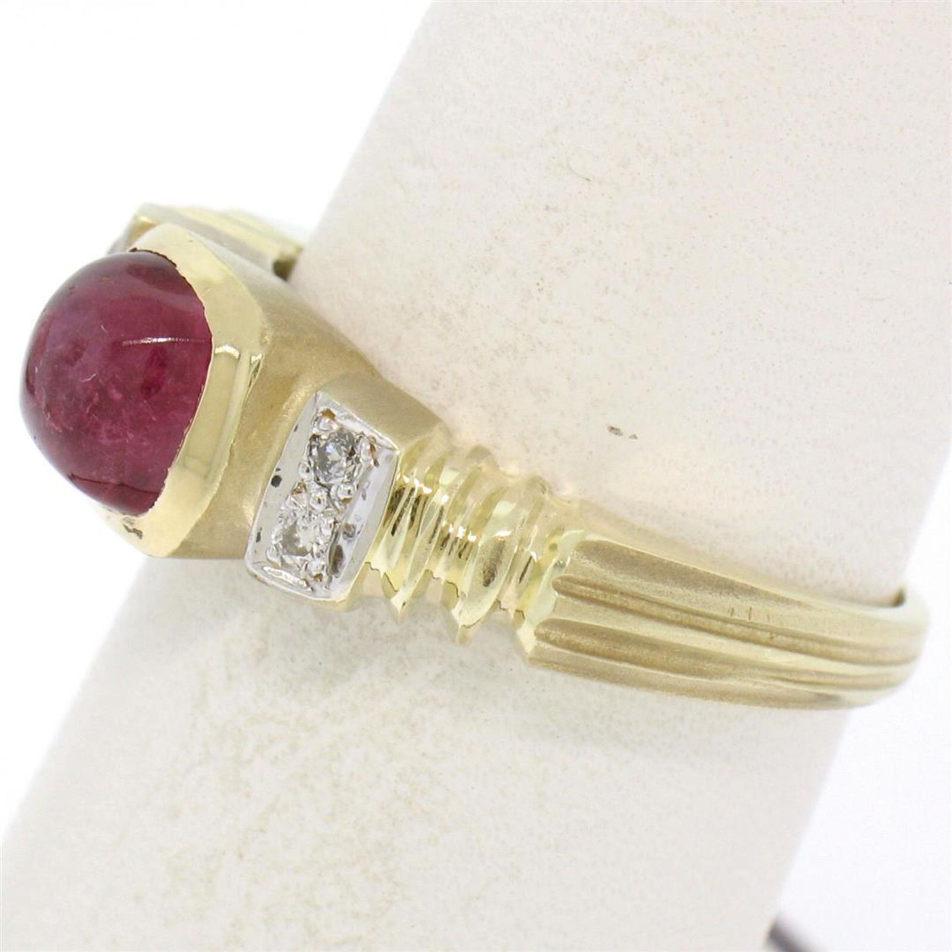 14k Yellow Gold 1.21ctw Cabochon Ruby Solitaire Ring w/ 4 Diamond Accents - Image 3 of 6