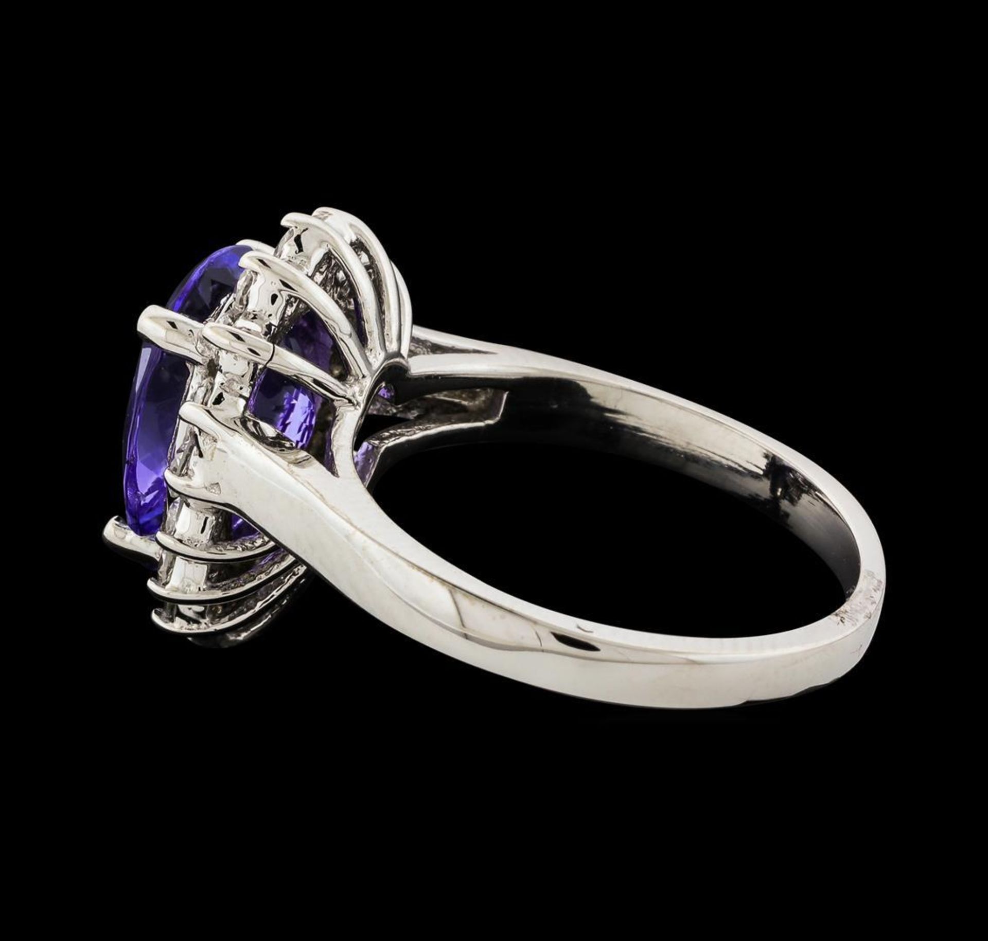 3.84 ctw Tanzanite and Diamond Ring - 14KT White Gold - Image 3 of 5