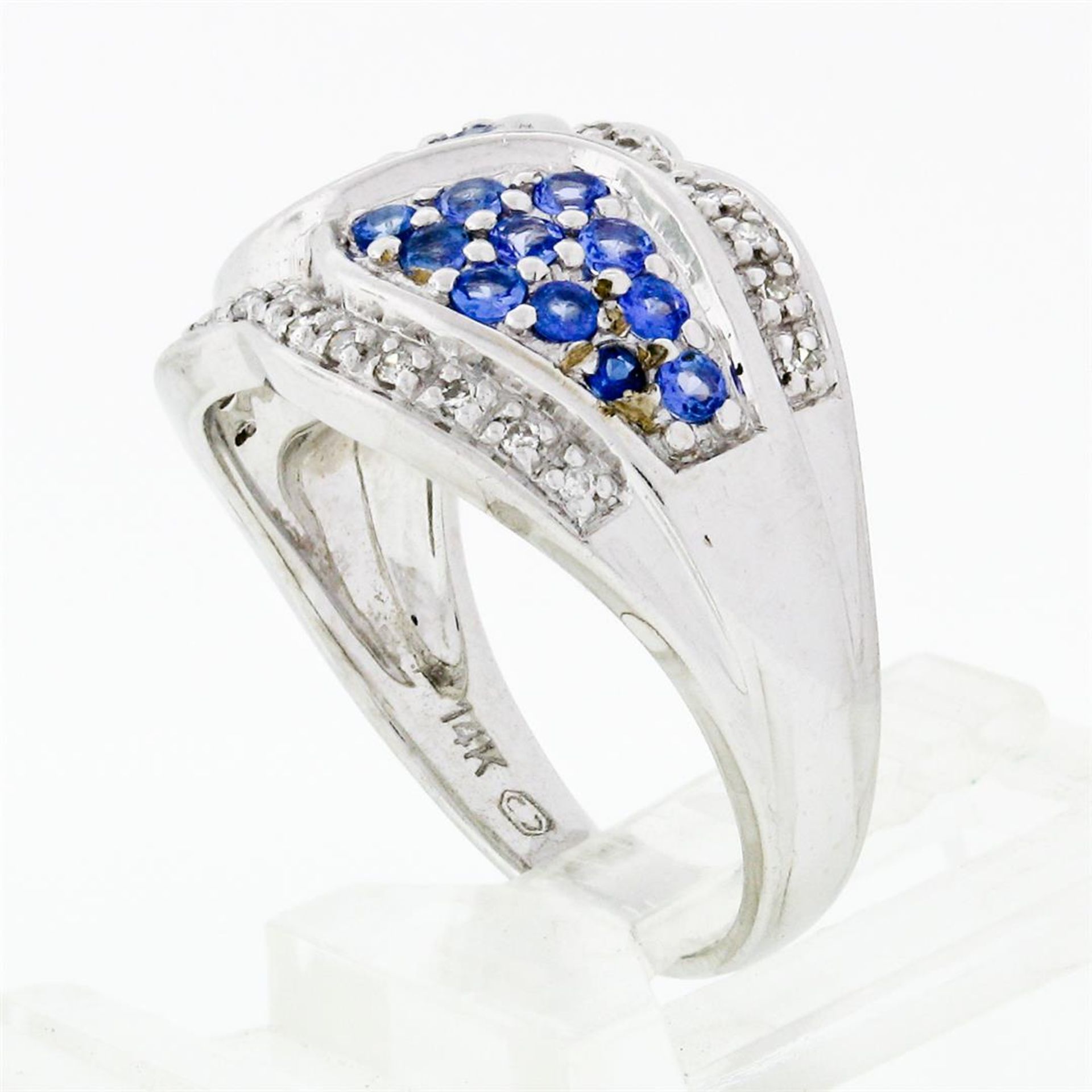 14k White Gold .85ctw Round Brilliant Tanzanite & Diamond Wide Cluster Band Ring - Image 5 of 7