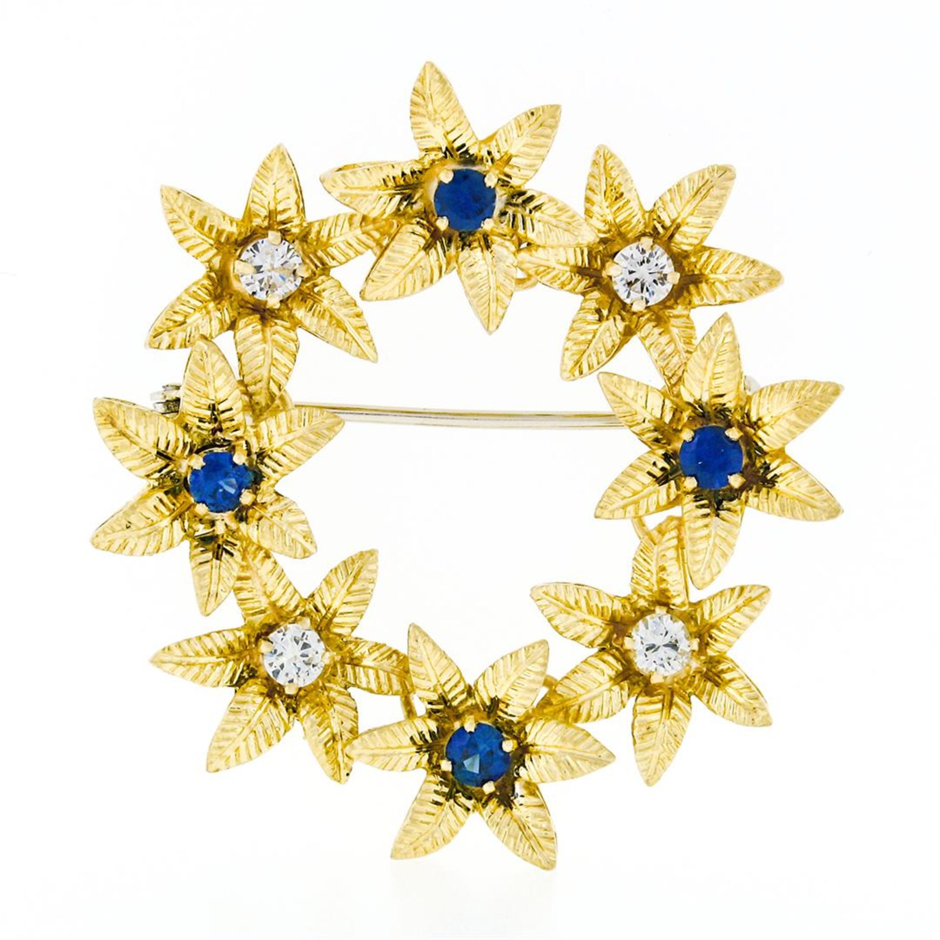 Vintage 18k Gold 1.19ct Brilliant Sapphire & Diamond Etched Flower Wreath Brooch