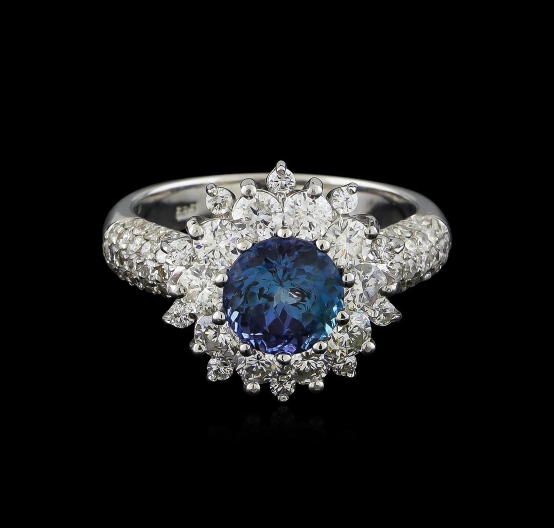 14KT White Gold 1.67ct Tanzanite and Diamond Ring - Image 2 of 5