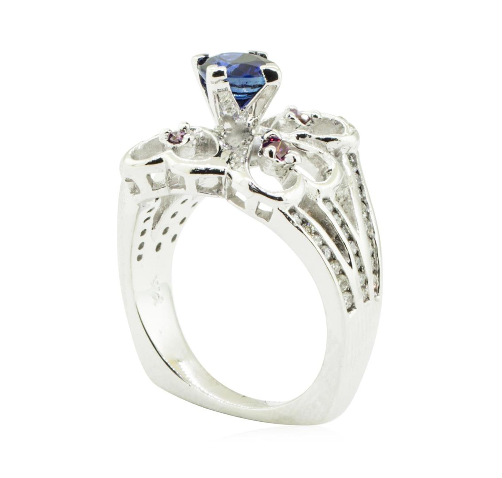 1.70 ctw Round Brilliant Blue Sapphire And Diamond Ring - 14KT White Gold - Image 4 of 5