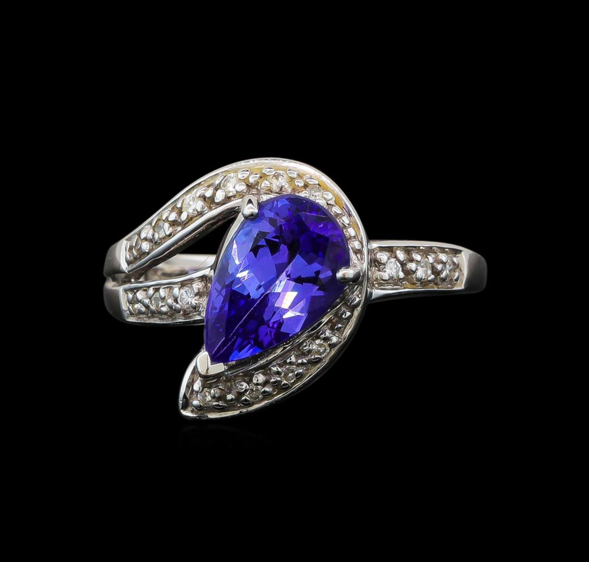 18KT White Gold 1.72 ctw Tanzanite and Diamond Ring - Image 2 of 5