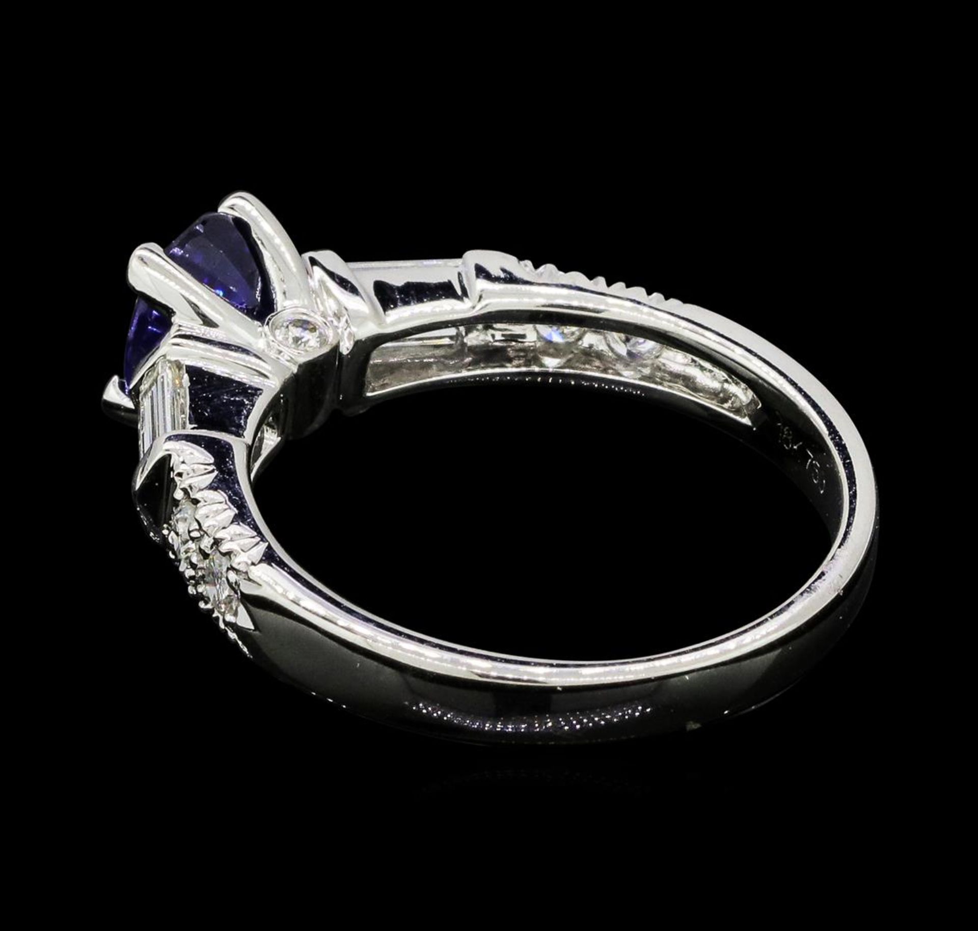 1.00 ctw Sapphire and Diamond Ring - 18KT White Gold - Image 3 of 4