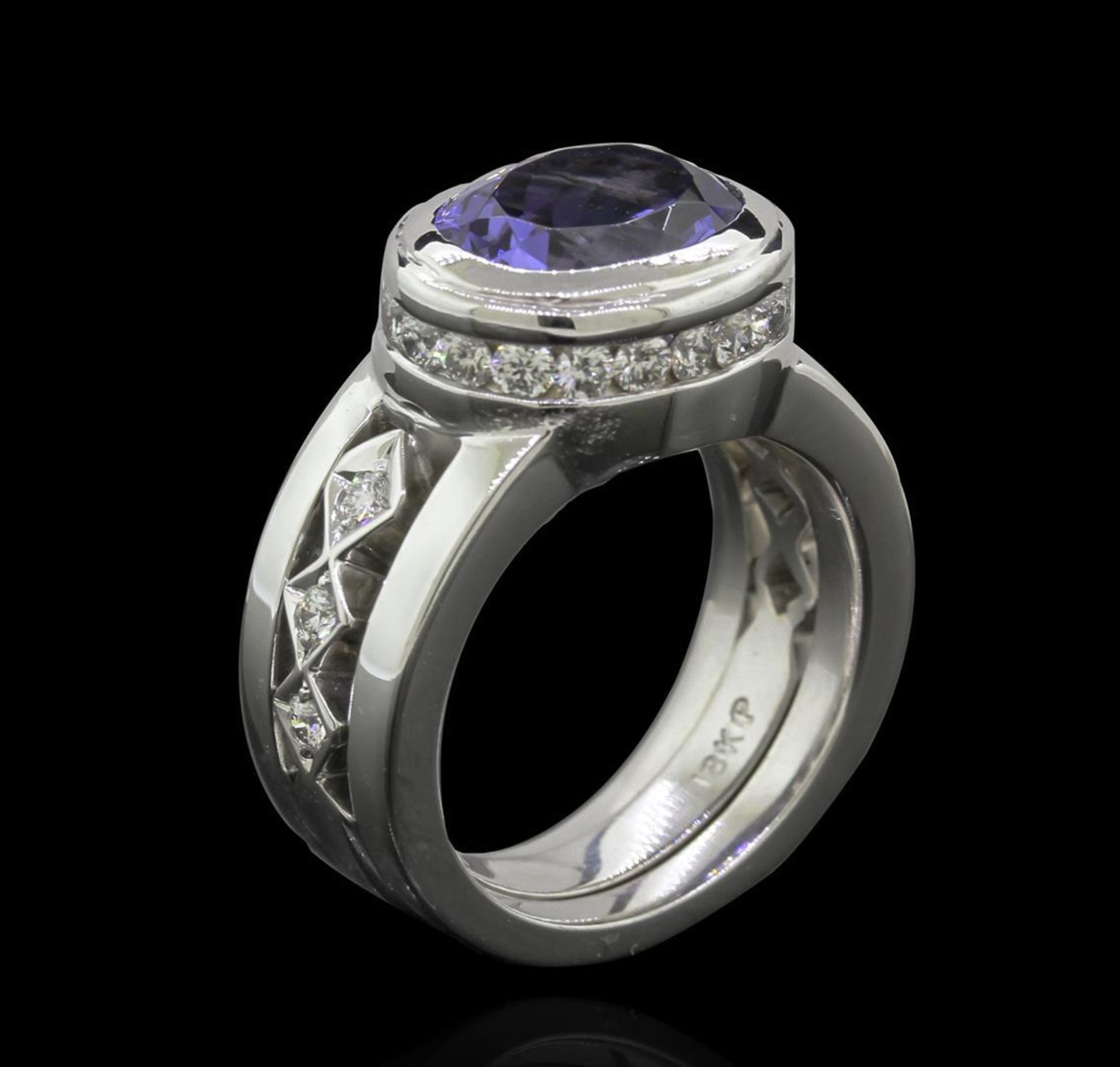 3.78 ctw Tanzanite and Diamond Ring - 18KT White Gold - Image 3 of 4