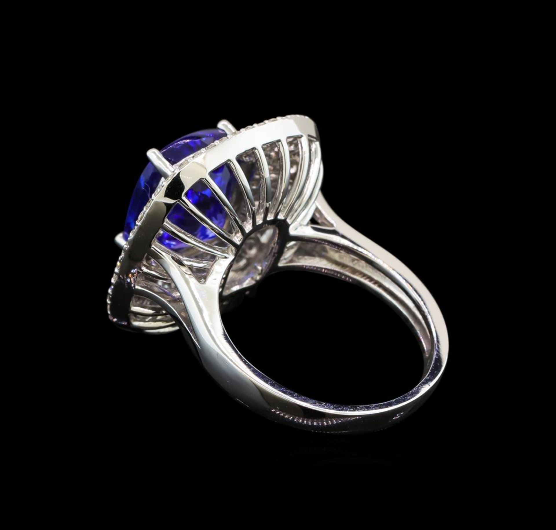 14KT White Gold 5.29 ctw Tanzanite and Diamond Ring - Image 3 of 5