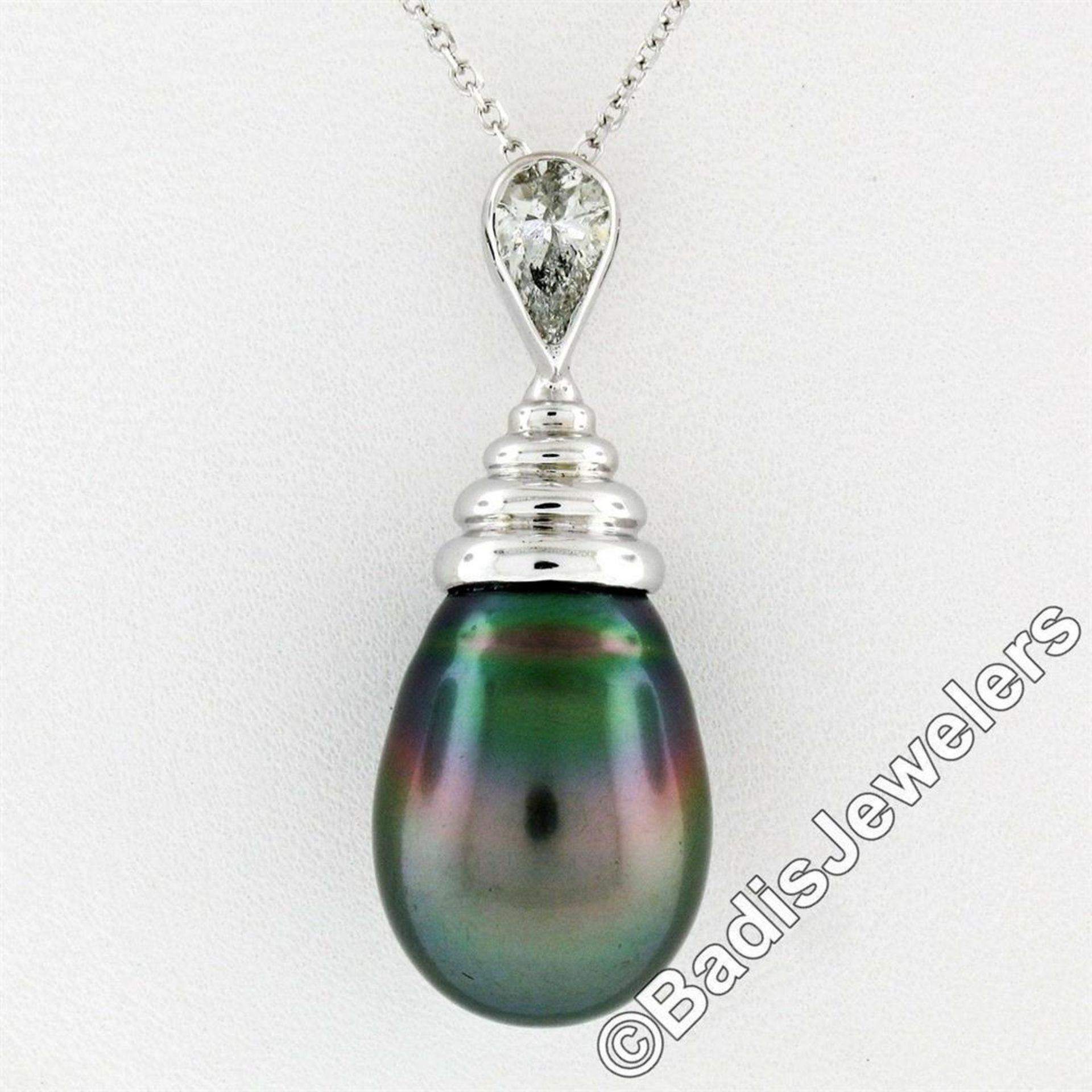 18kt White Gold Tahitian Black Pearl and 0.60 ct Diamond Pendant Necklace