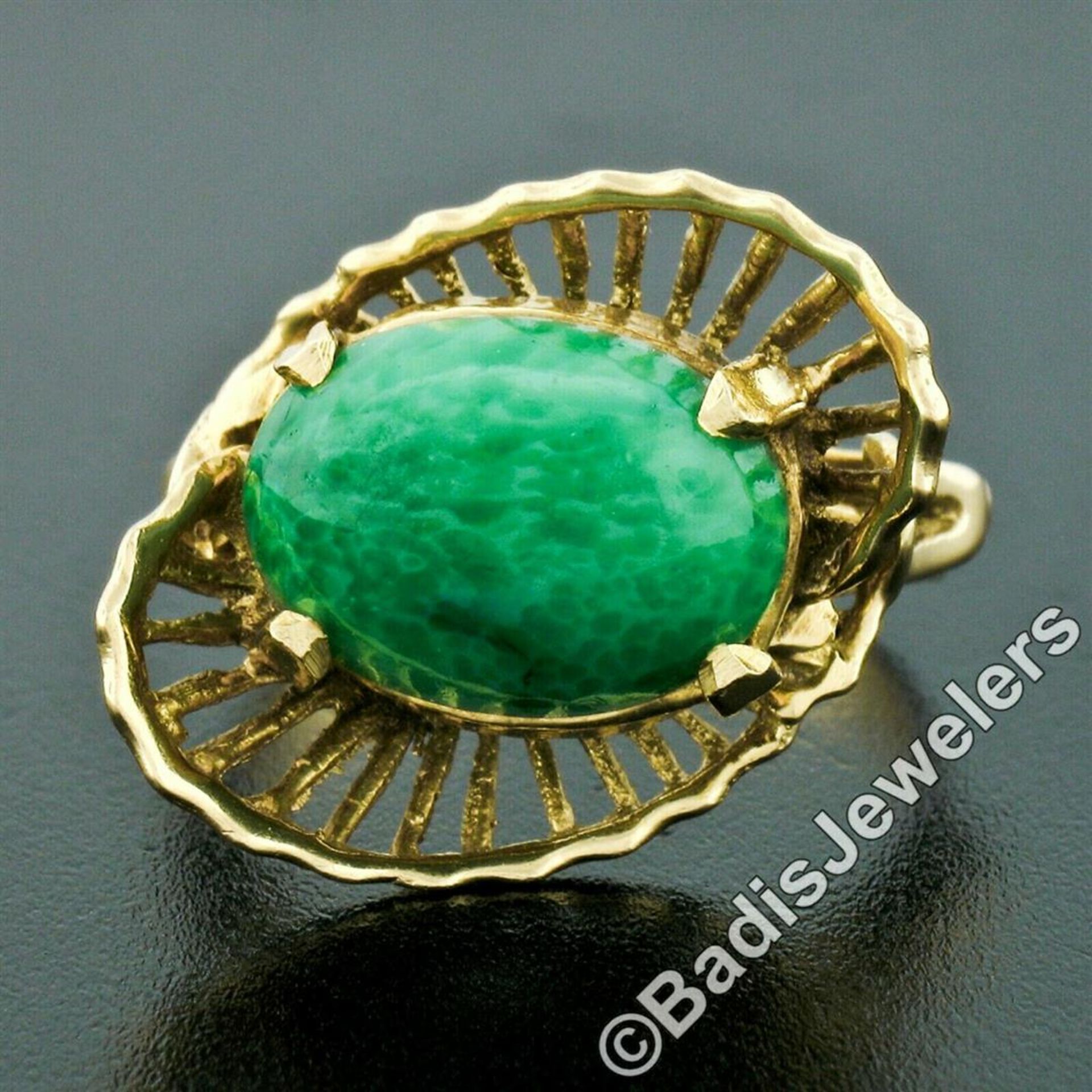 Vintage Handmade 18kt Yellow Gold Oval Jade Solitaire Ring - Image 2 of 8