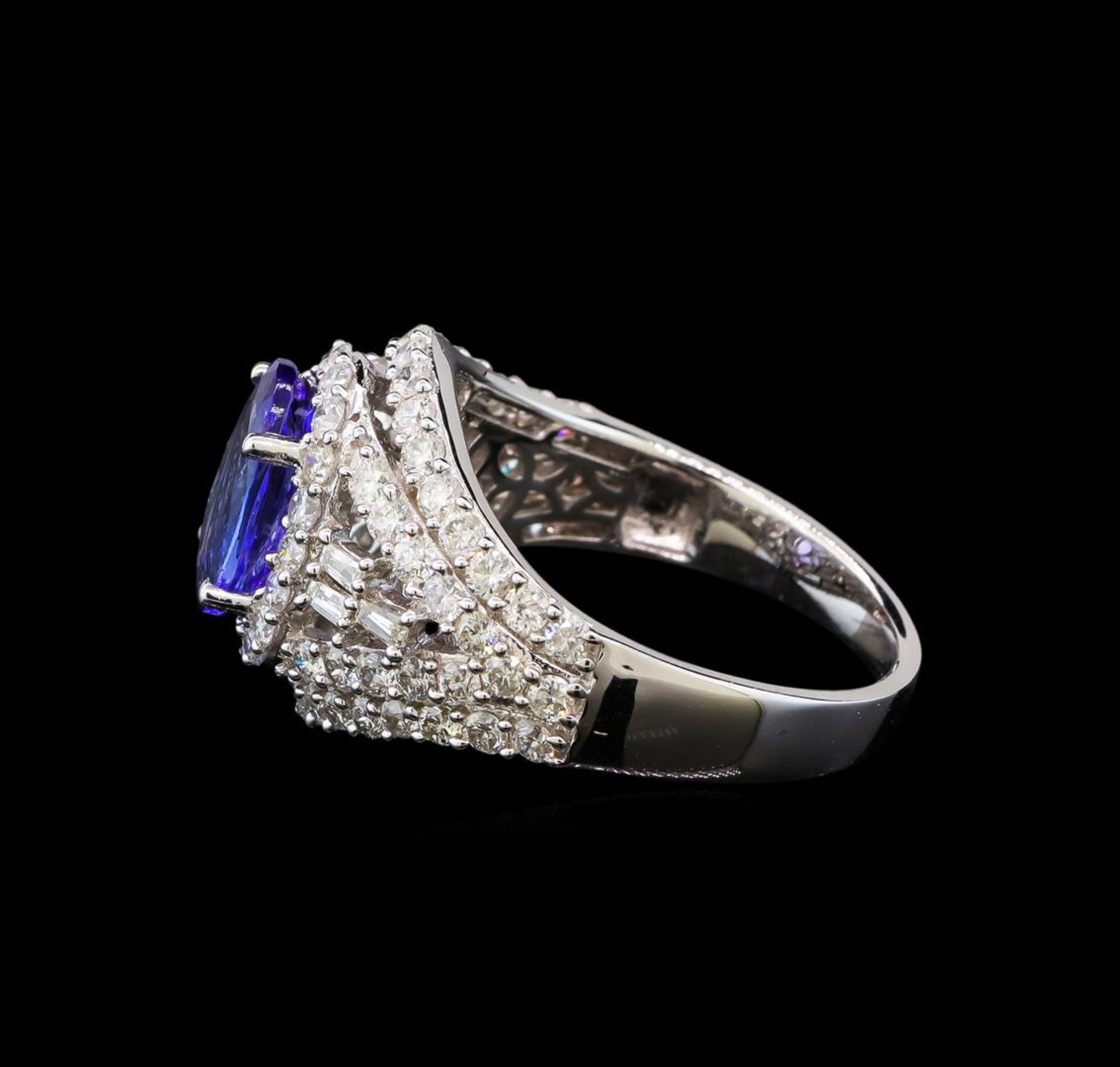 14KT White Gold 1.50 ctw Tanzanite and Diamond Ring - Image 3 of 5