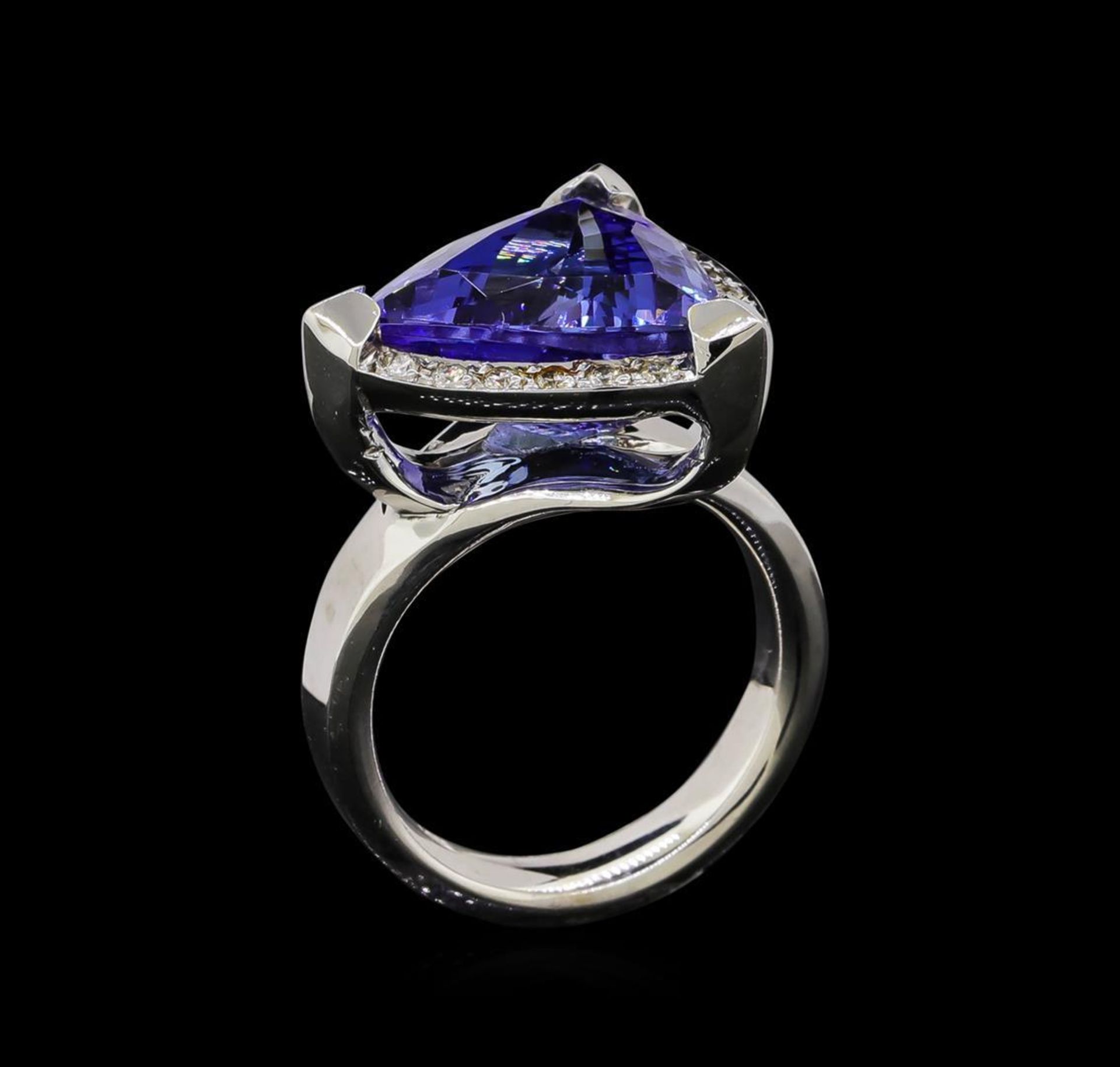 9.02 ctw Tanzanite and Diamond Ring - 14KT White Gold - Image 4 of 5