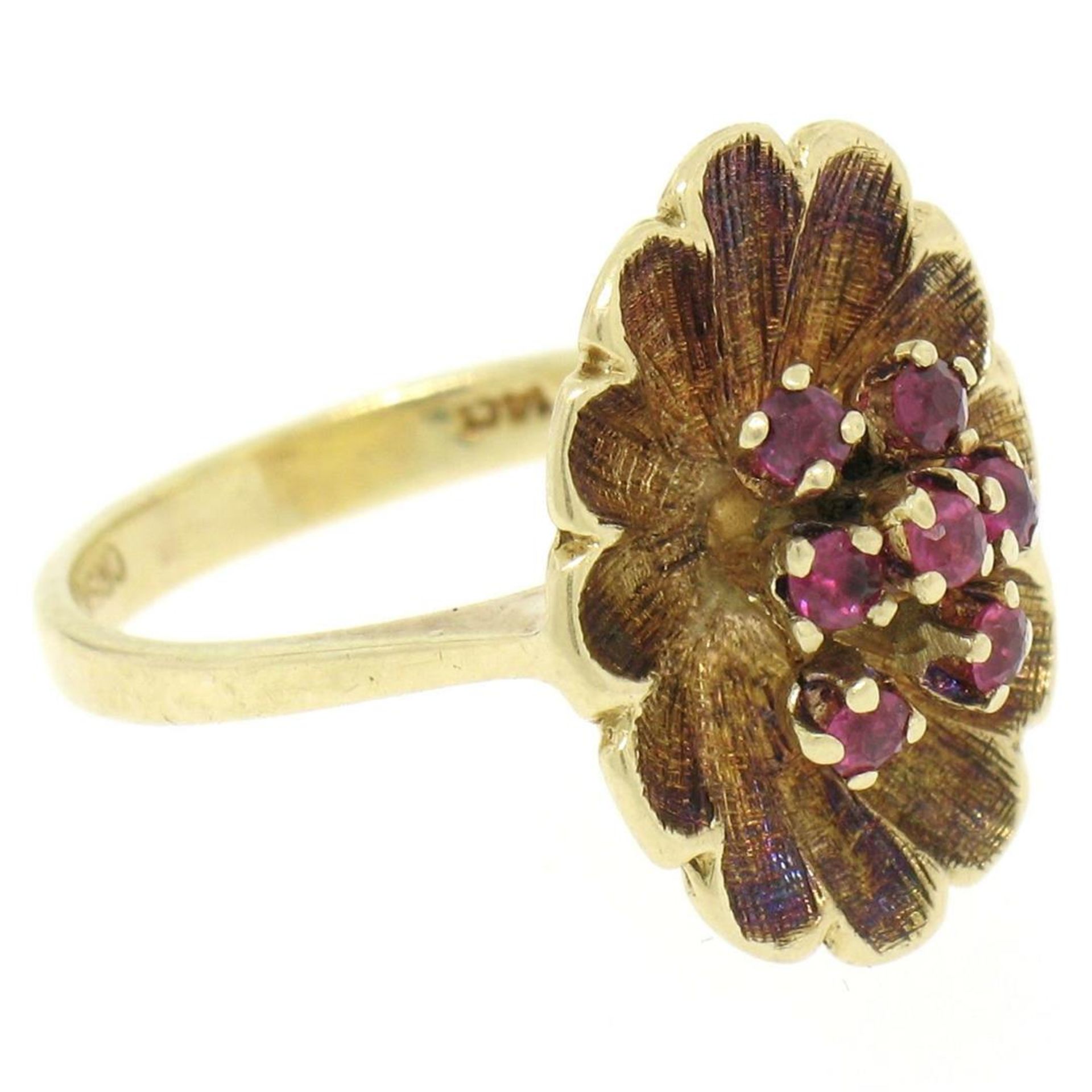 Vintage 14k Yellow Gold 0.25ctw Round Ruby Cluster Brushed Texture Flower Ring - Image 4 of 8