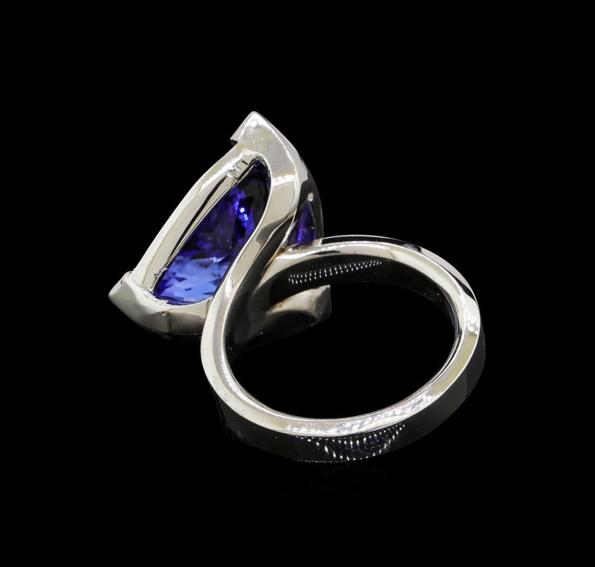 9.02 ctw Tanzanite and Diamond Ring - 14KT White Gold - Image 3 of 5