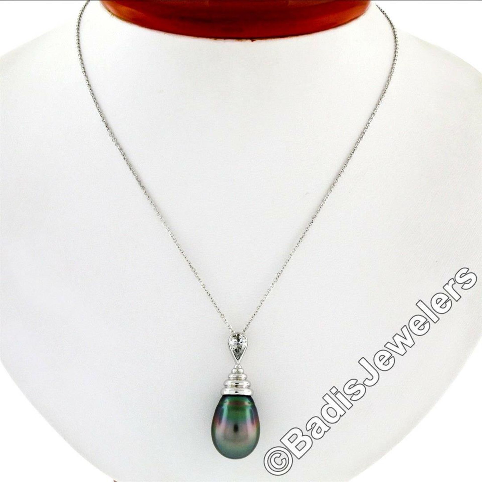 18kt White Gold Tahitian Black Pearl and 0.60 ct Diamond Pendant Necklace - Image 3 of 7