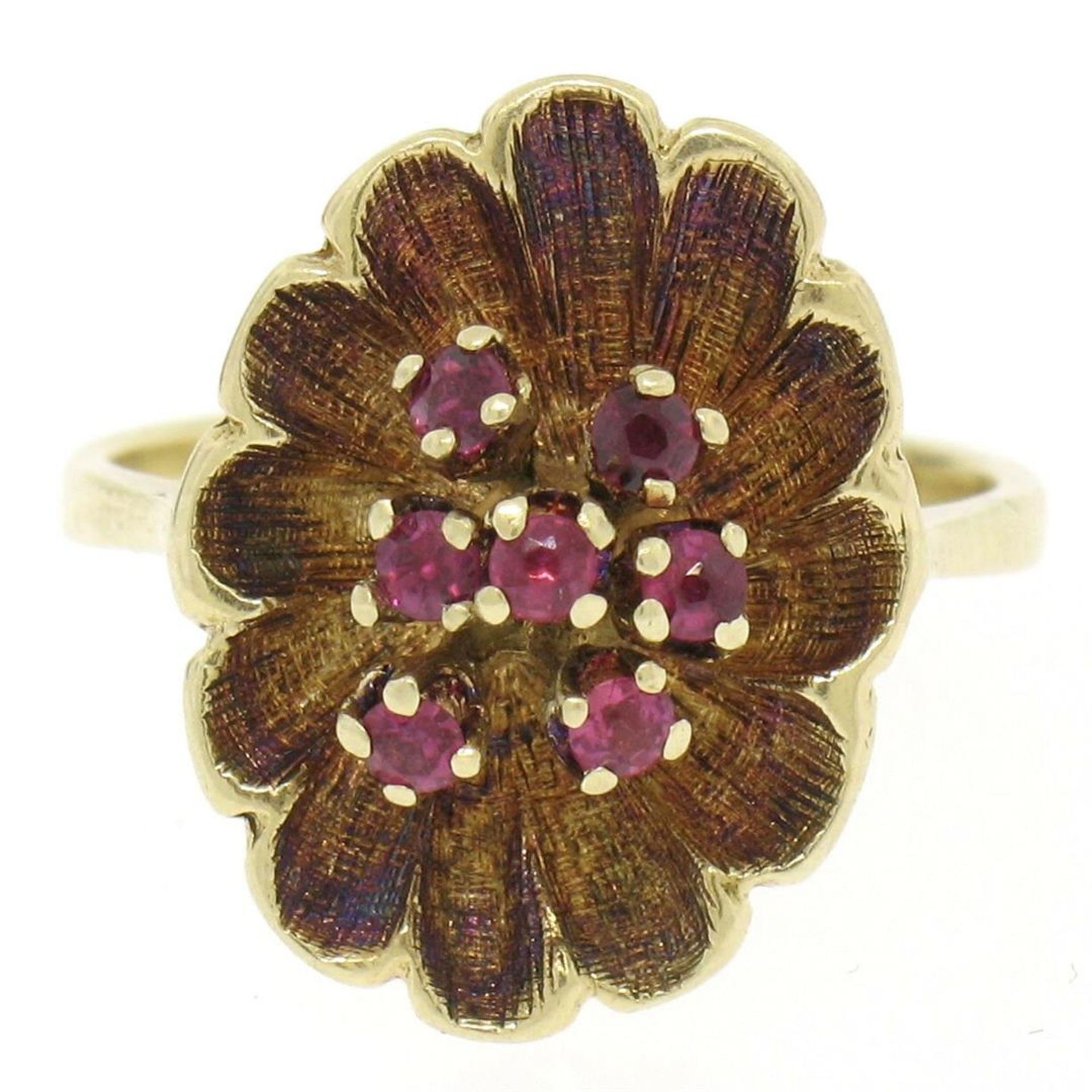 Vintage 14k Yellow Gold 0.25ctw Round Ruby Cluster Brushed Texture Flower Ring - Image 2 of 8