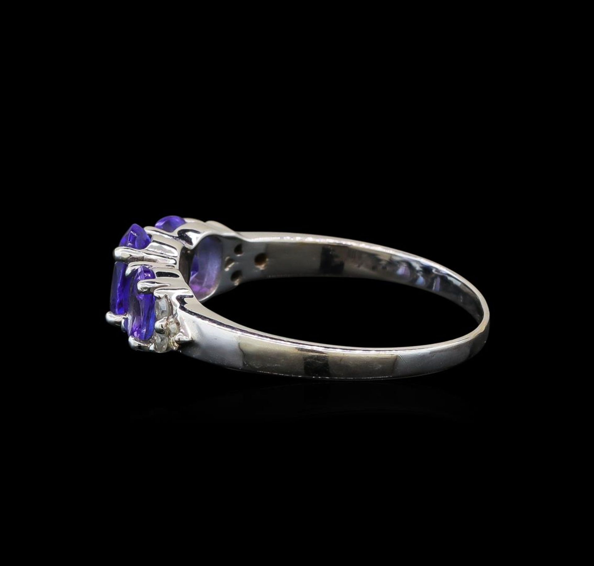 14KT White Gold 1.33 ctw Tanzanite and Diamond Ring - Image 3 of 5