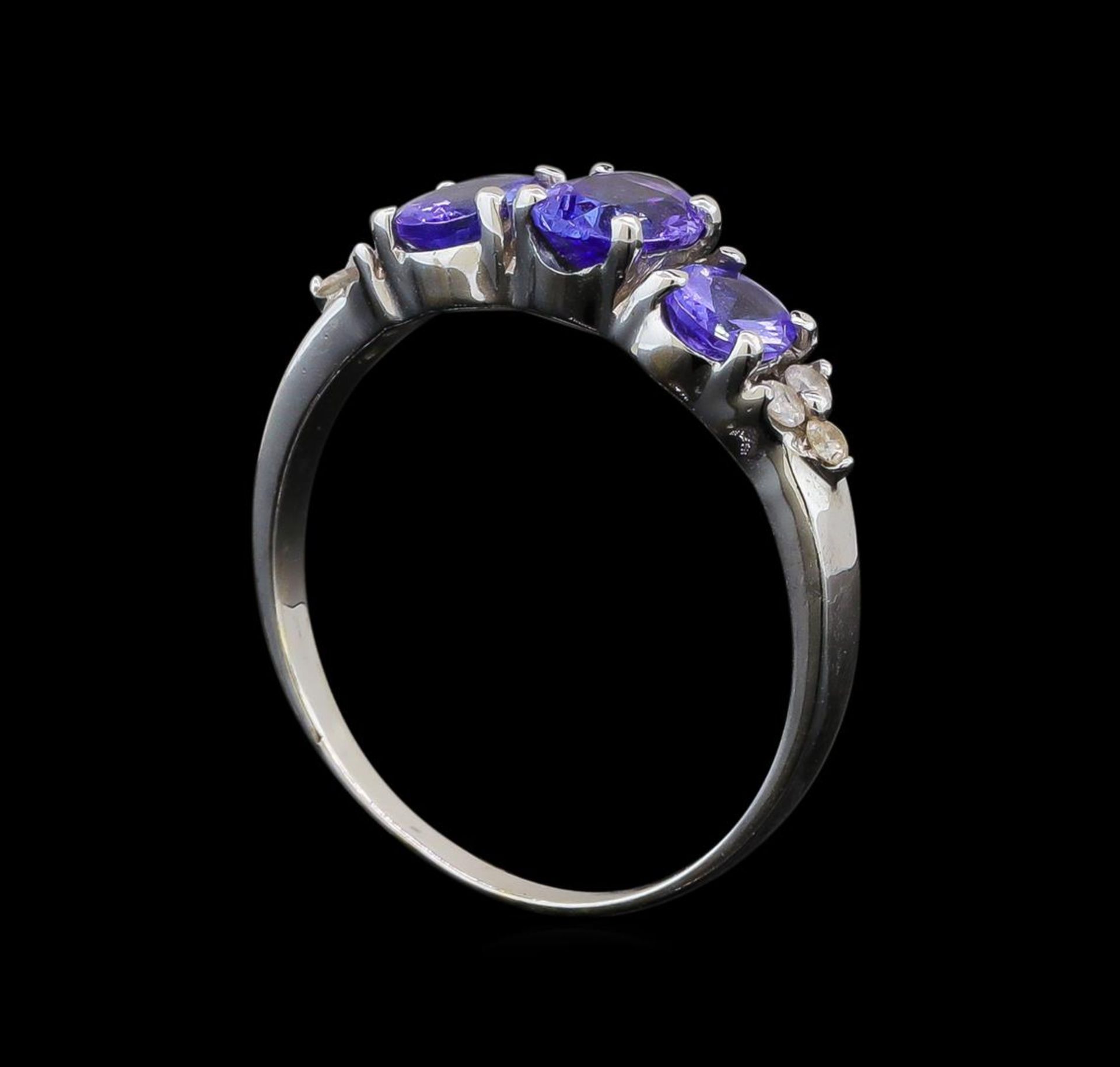 14KT White Gold 1.33 ctw Tanzanite and Diamond Ring - Image 4 of 5