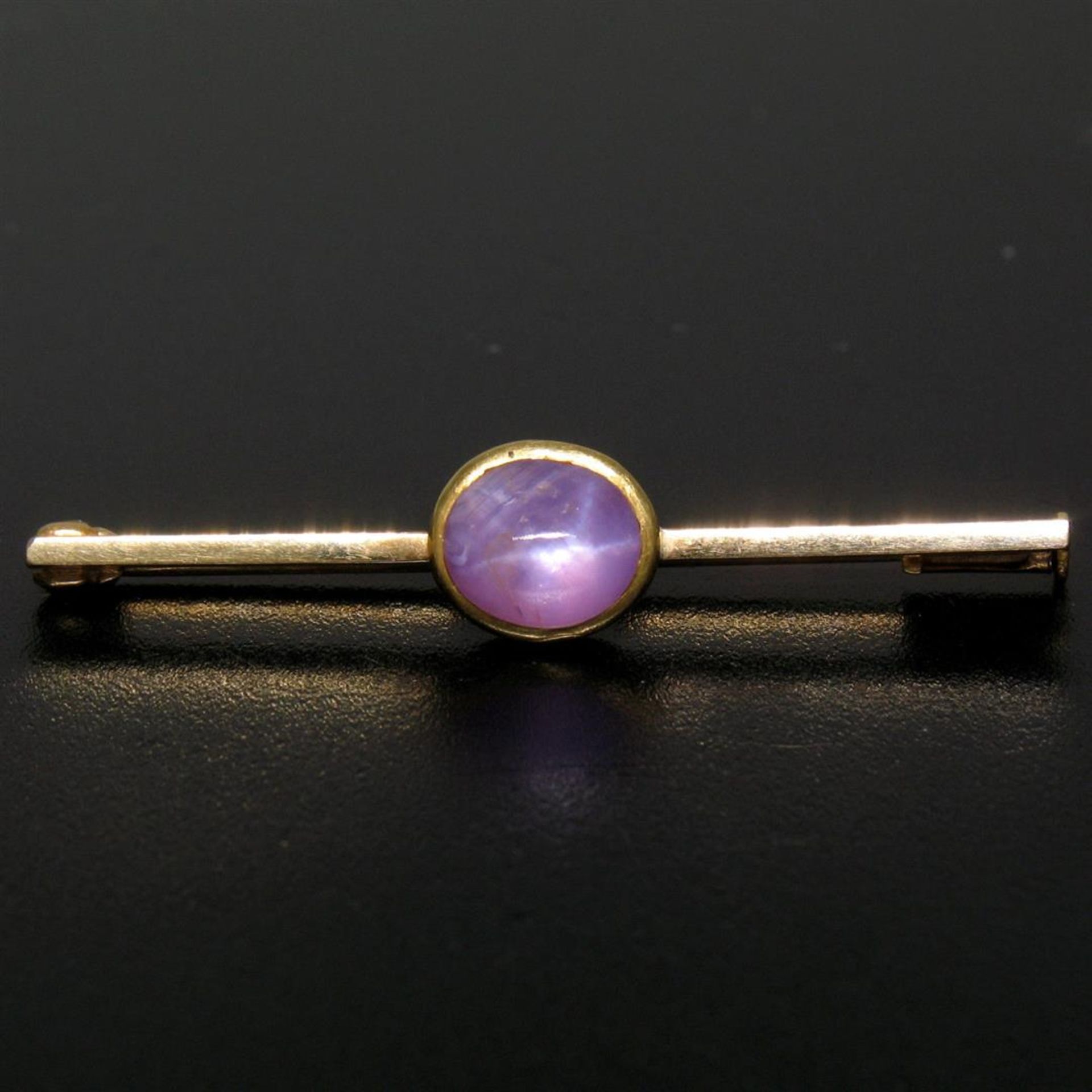 18k Yellow Gold 2.50 ct Oval Bezel Set Pink Star Sapphire Bar Pin Brooch