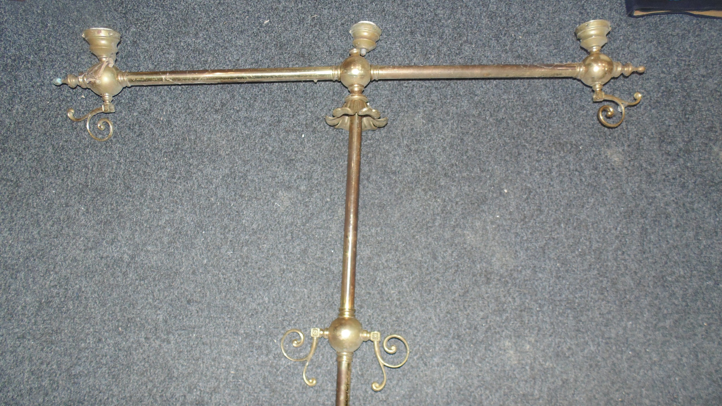 Large brass 3 light pendant - Image 3 of 4